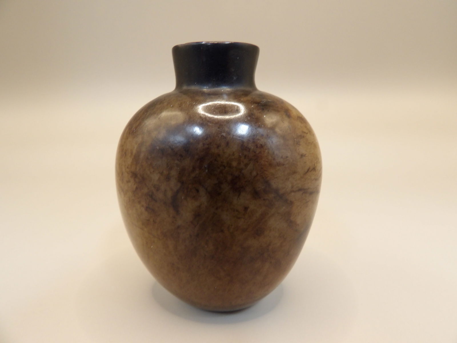 antique Chinese Hetian jade carved snuff bottle (1 of 10)