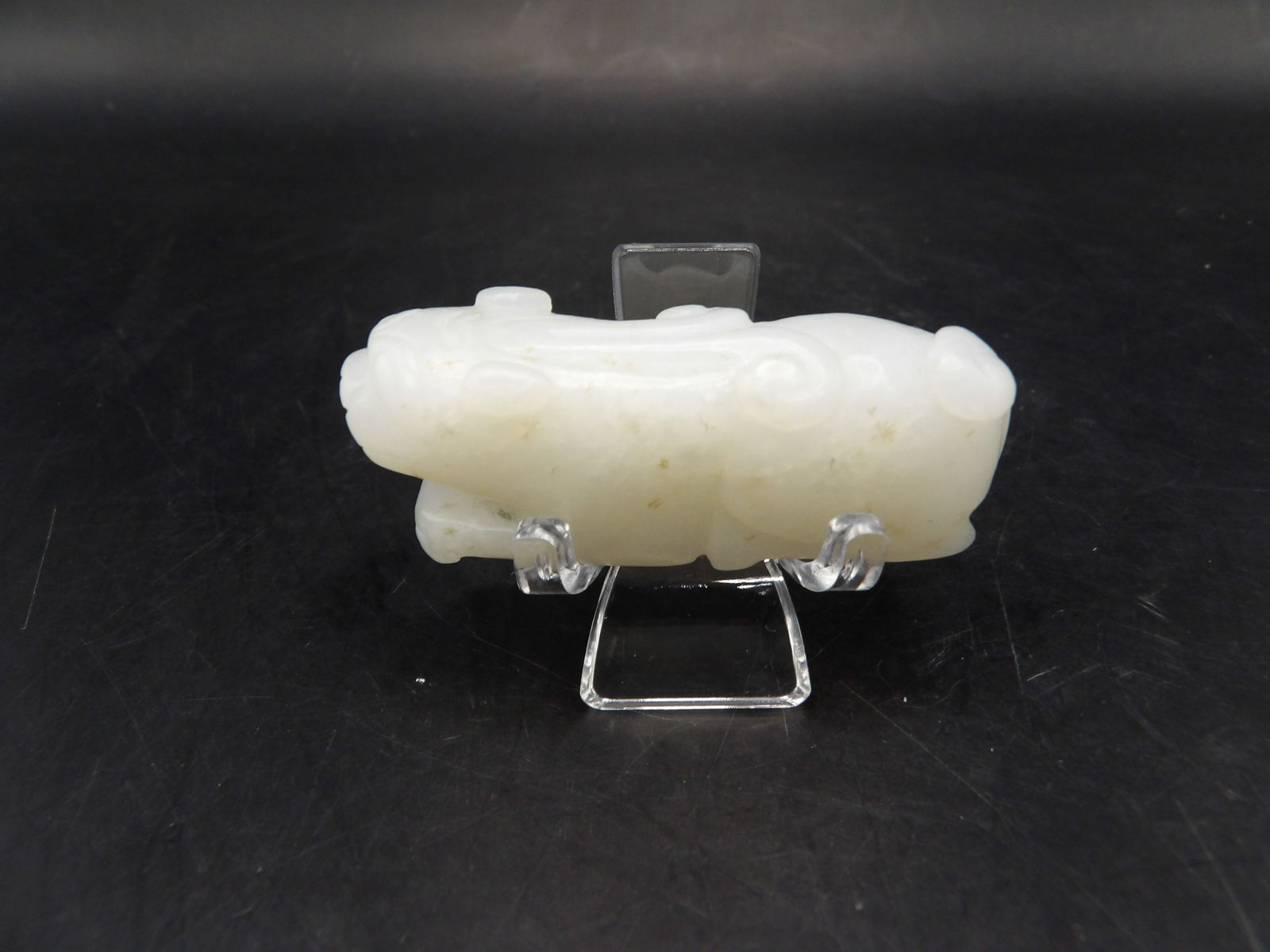 Chinese white jade beast carving (1 of 4)