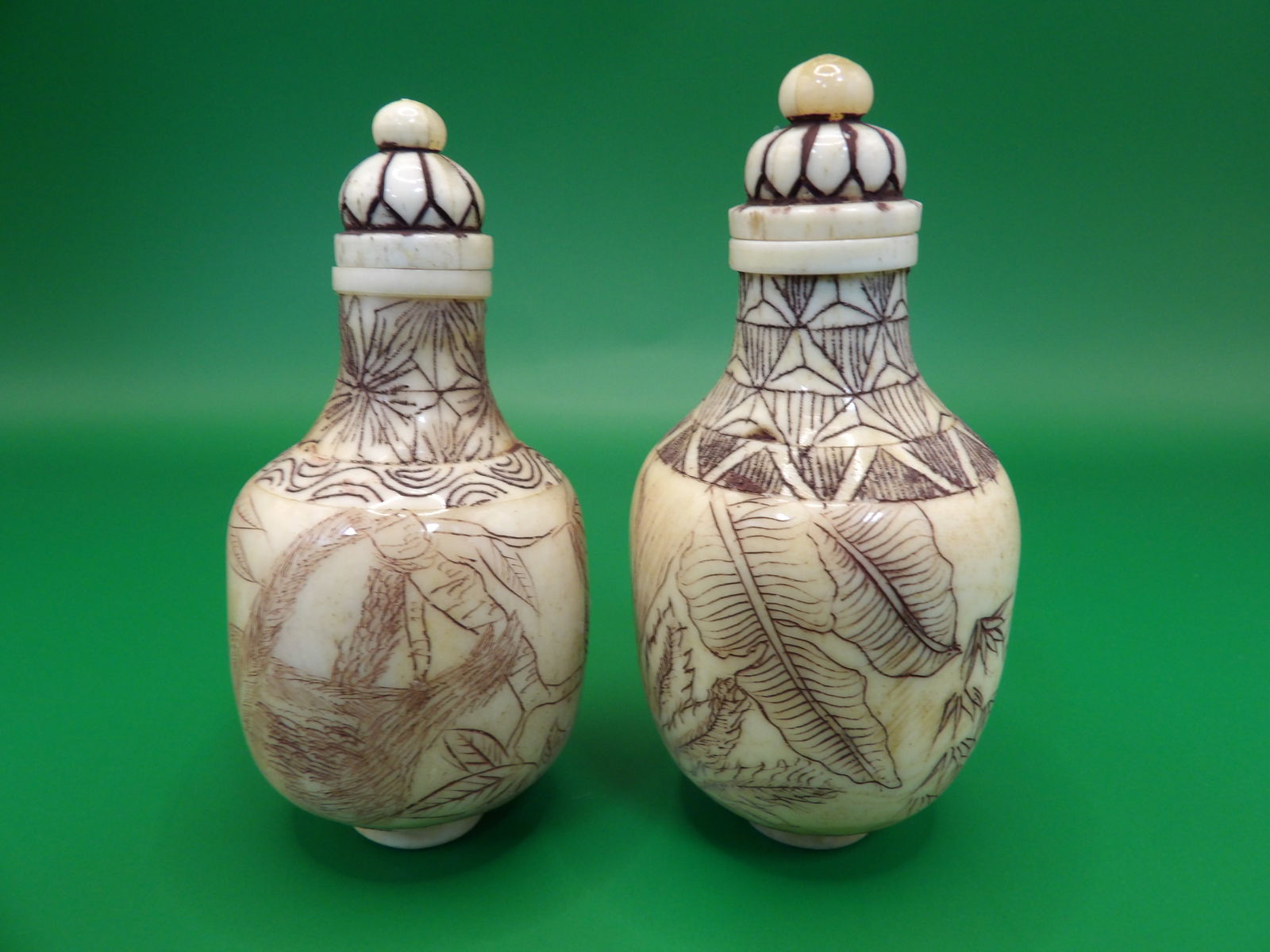 Chinese Qing dynasty mark carved snuff bottles lot of 2 - No Export (1 of 5)