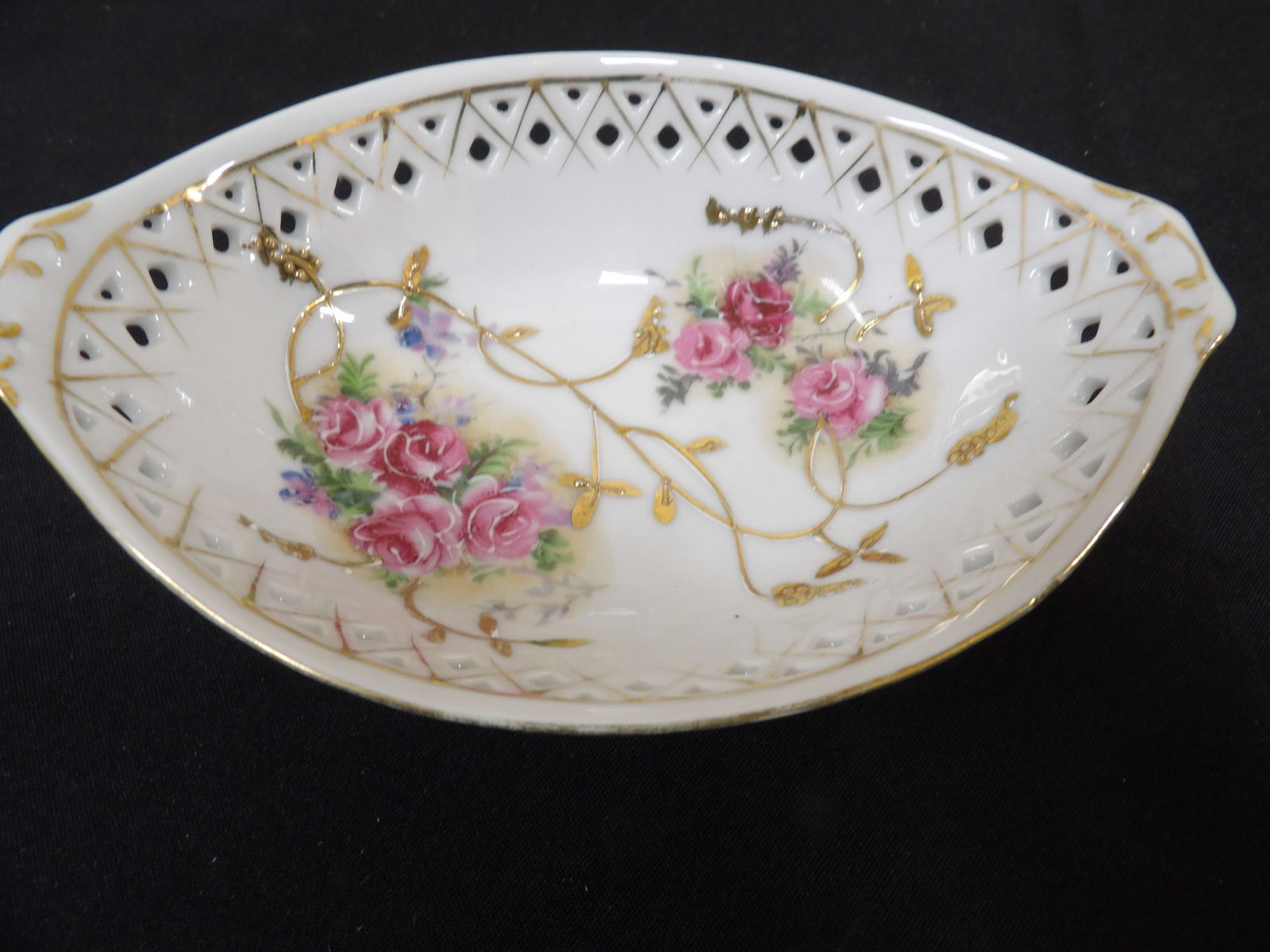 Arnart Creations footed clawed trinket dish with rose and gold trim: 6.4 inches length.