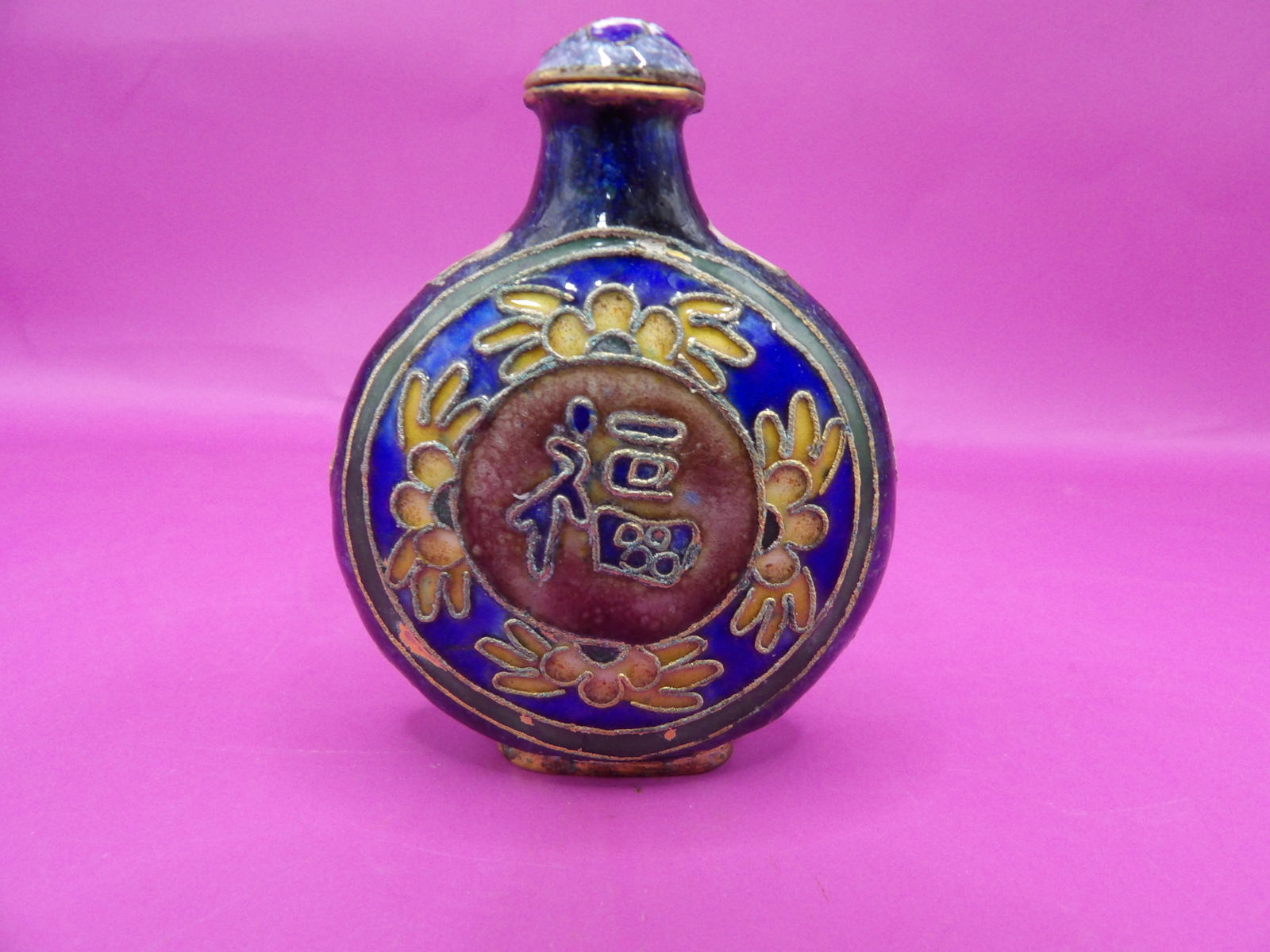 antique Chinese cloisonne enamel snuff bottle with Fu character: 2.3 inches height.
