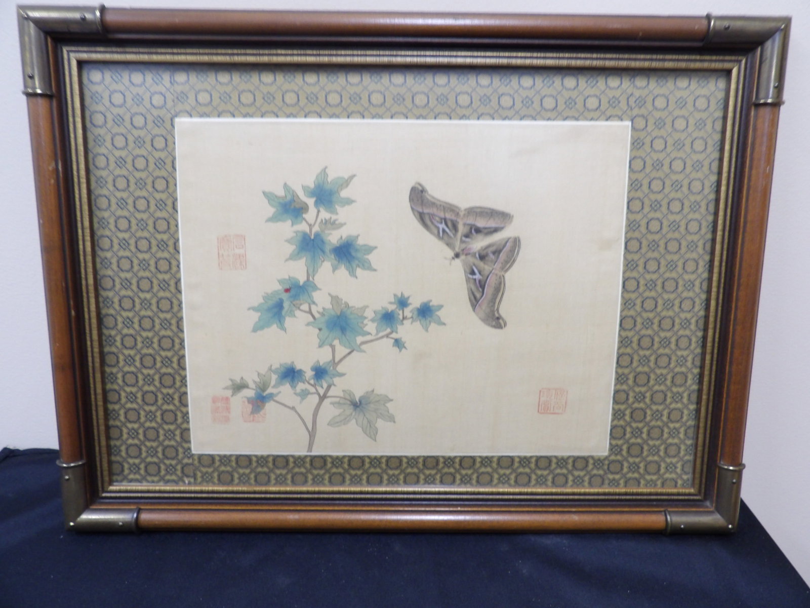 Framed Chinese silk painting with read seals (1 of 7)
