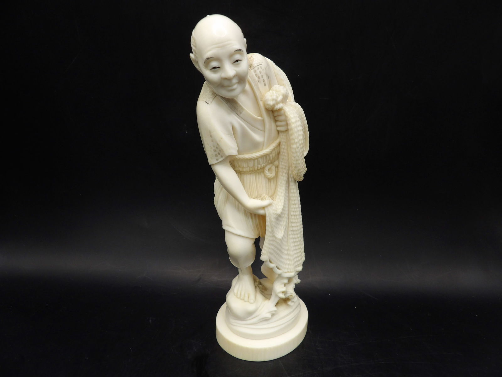 Japanese antique fisherman fine carved figurine - No Export - 7.8 inches height (1 of 4)