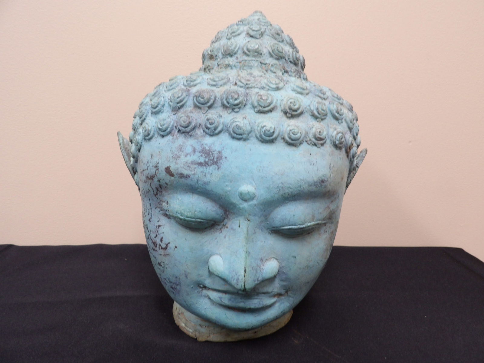 Antique Southeast Asia large bronze Buddha head (1 of 6)