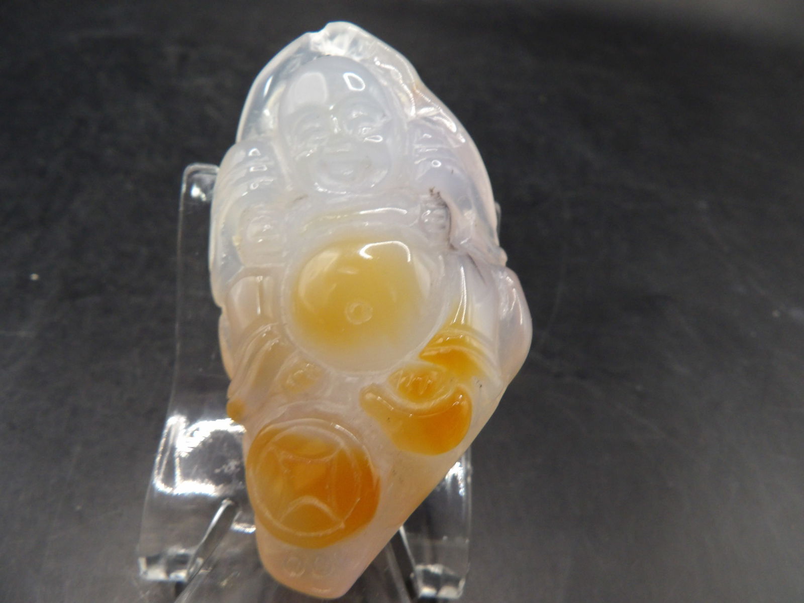 Chinese fine carved buddha pendant: 2.6 inches height. 49 grams.