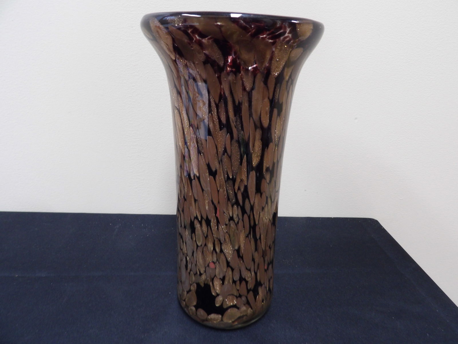 handblown art glass vase with aventurine inclusions heavy 7 lbs: Heavy for it's size. 7 lbs. Approx 11 inches height. Probably Italian.
