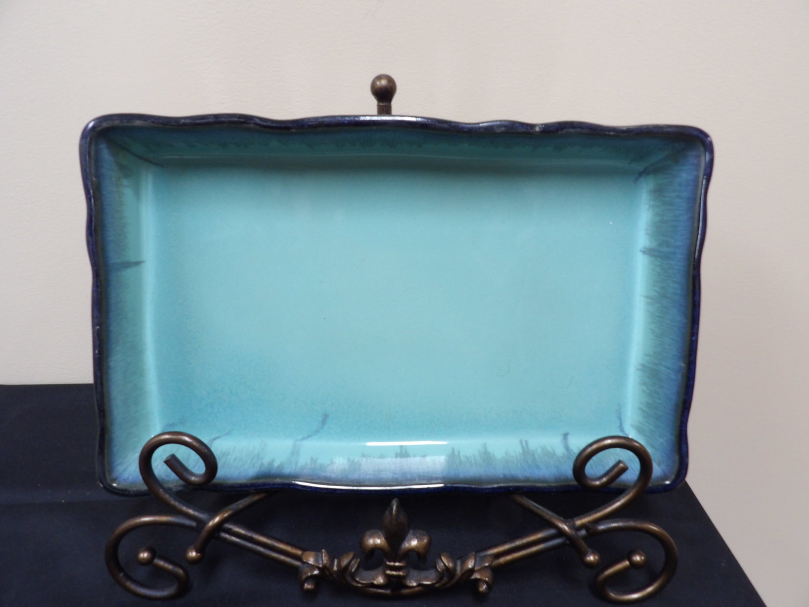 Asian turquoise glazed rectangular porcelain casserole large serving dish: 15.8 inches length. Metal display base is not included. Chinese or Japanese.