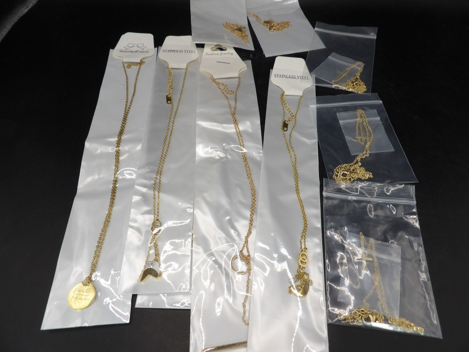 lot of 10 new 14k gold plated on stainless steel necklaces: New items lot of 10.