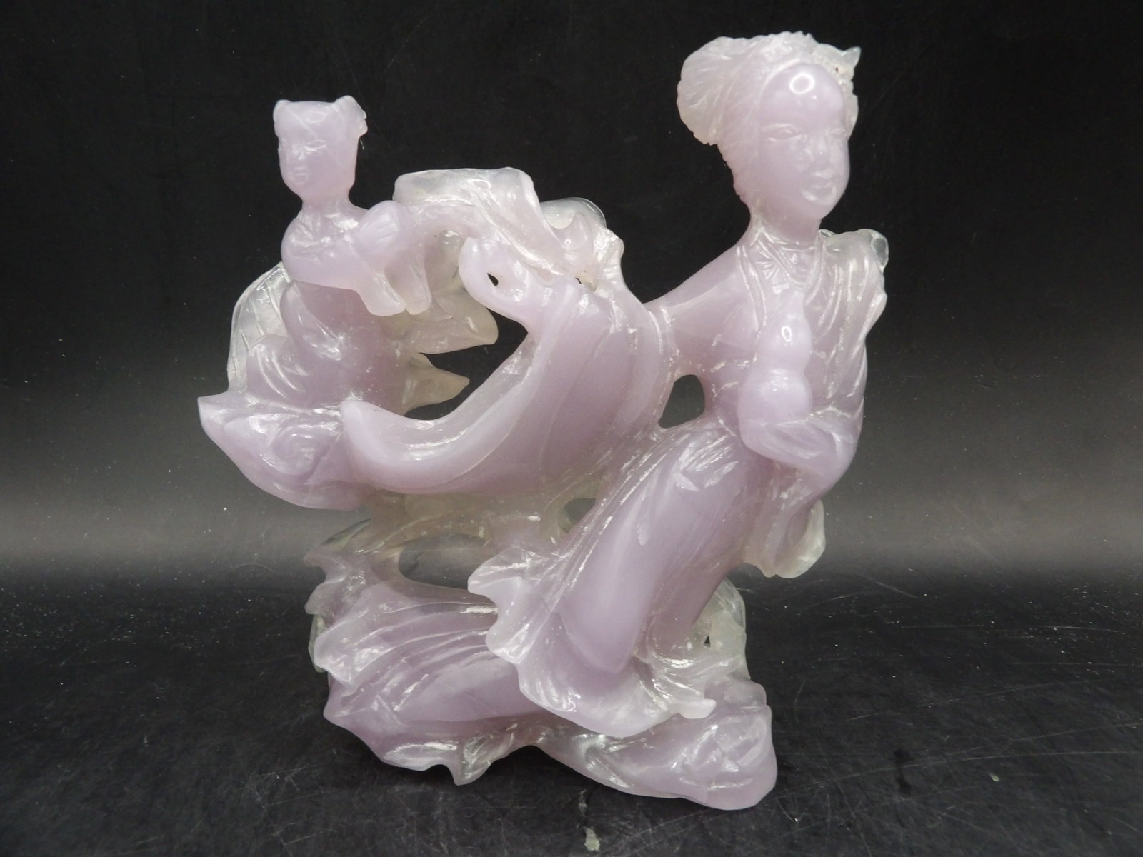 amazing Chinese fluorite carved Kwan Yin and attendant group statue: 5.6 inches height. 701 grams.