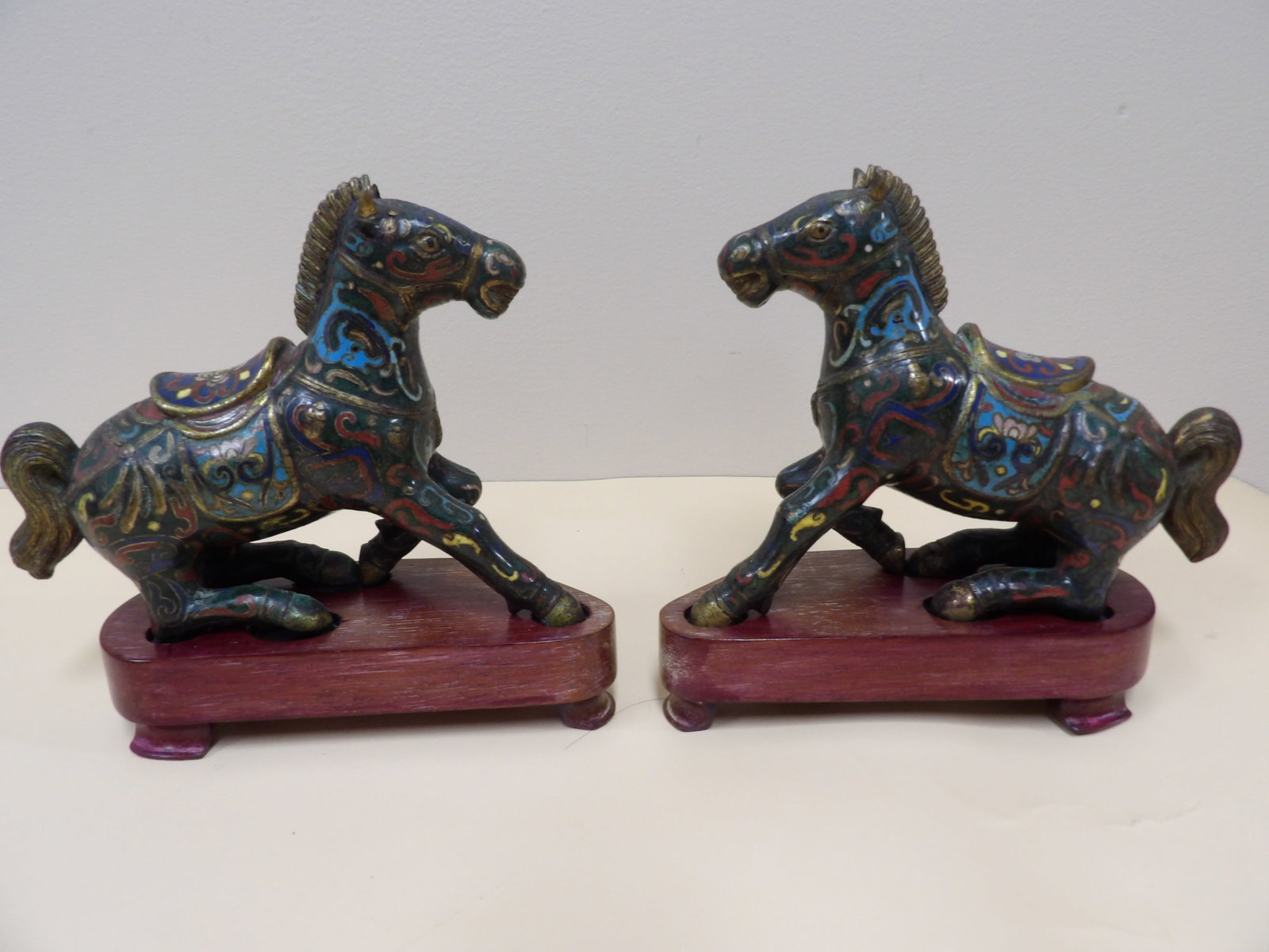 lot of 2 antique Chinese cloisonne horse statues on wooden bases: Horse figurine is 5.5 inches length.
