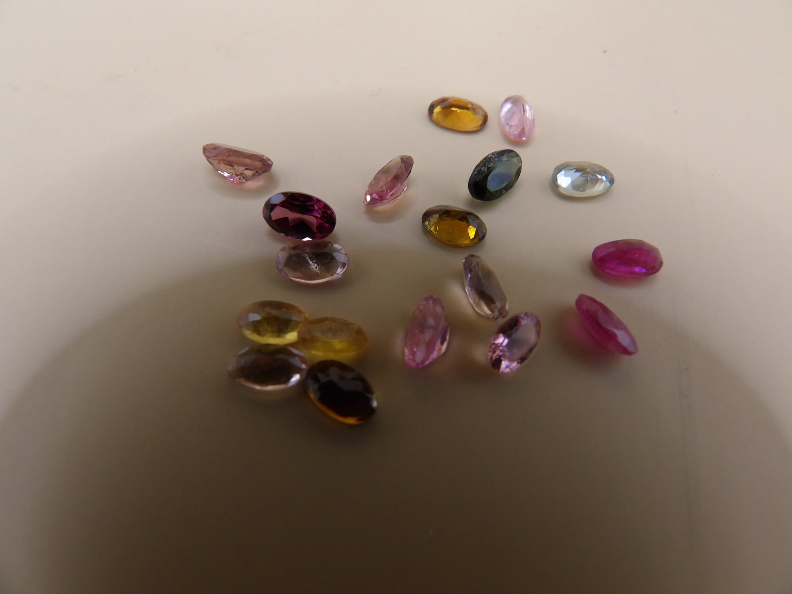 lot of 18 cut and polish tourmaline stones (1 of 5)