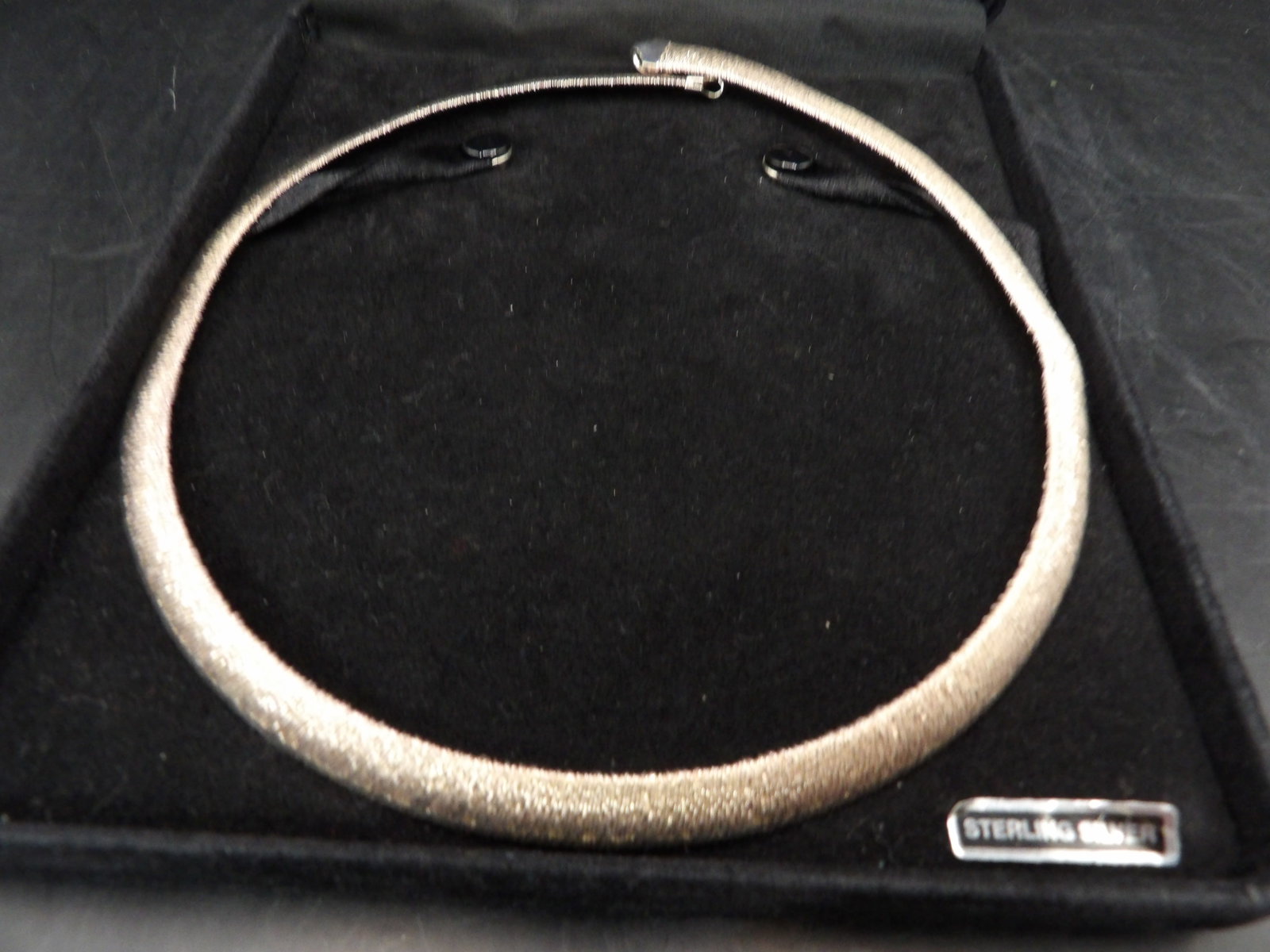 Italian14k rose gold overlay Milor sterling silver wire looking bold omega necklace: Marked 925 Italy Milor. 22 grams. 18 inches.