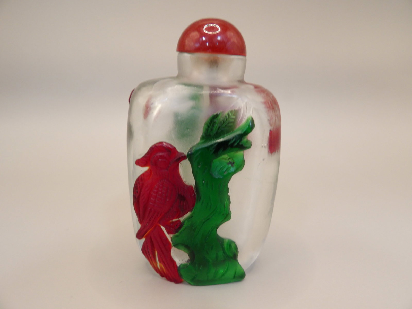 Chinese 2-color overlay glass snuff bottle: 2.5 inches height.