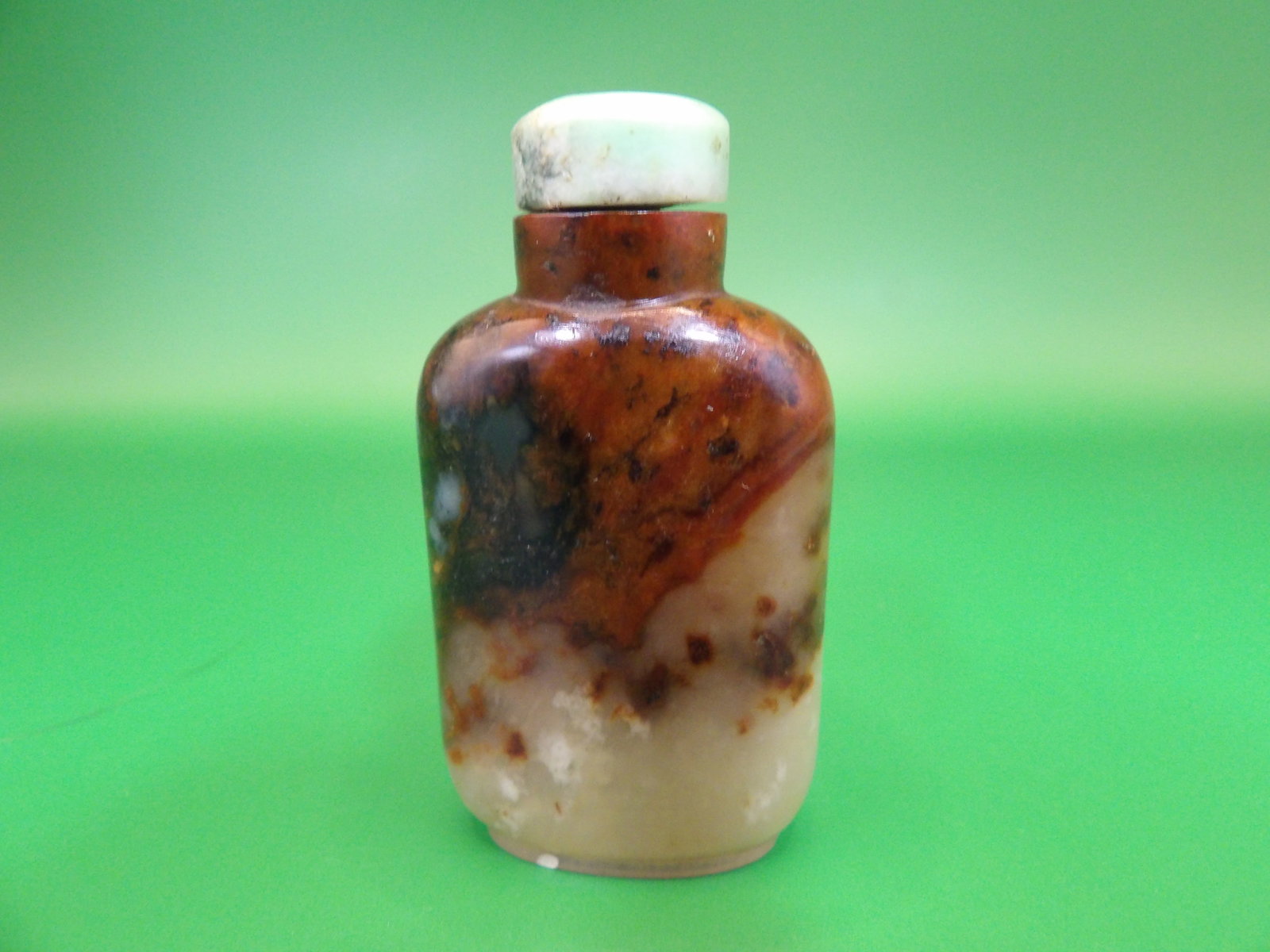 antique Chinese russet jade snuff bottle (1 of 7)