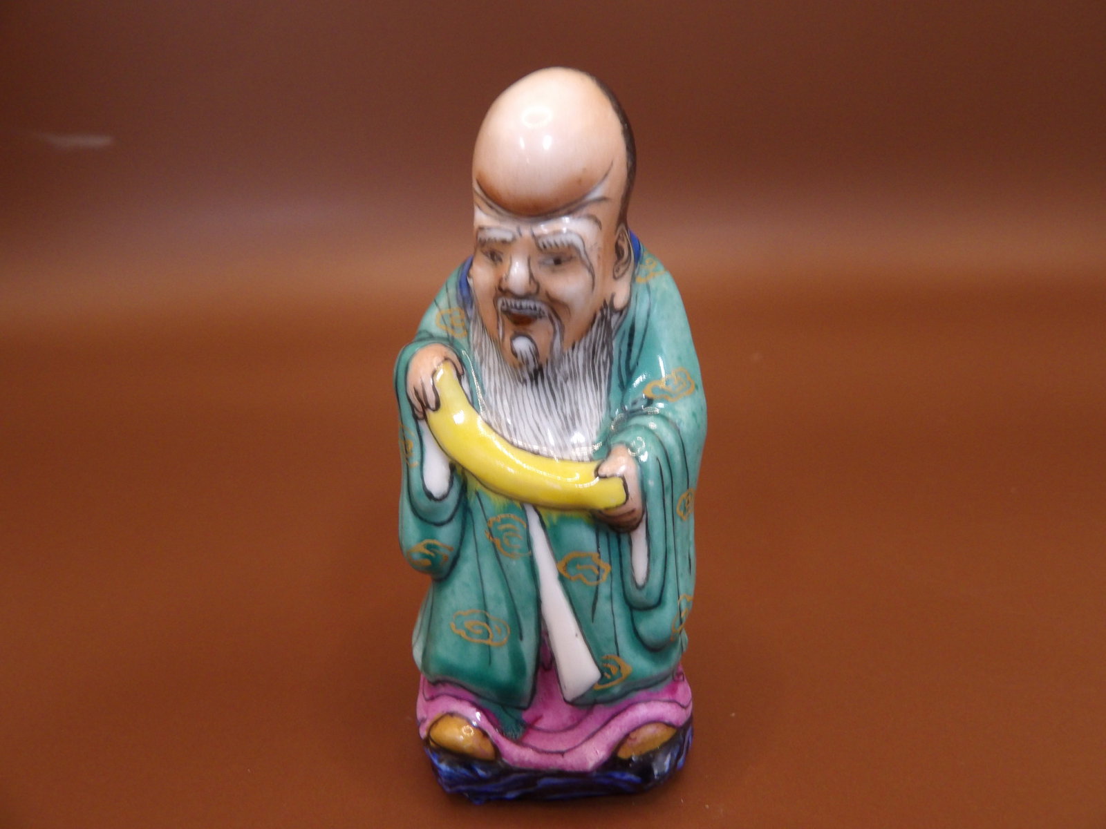 Chinese molded porcelain Longevity God snuff bottle with Qing dynasty Qianlong mark (1 of 7)