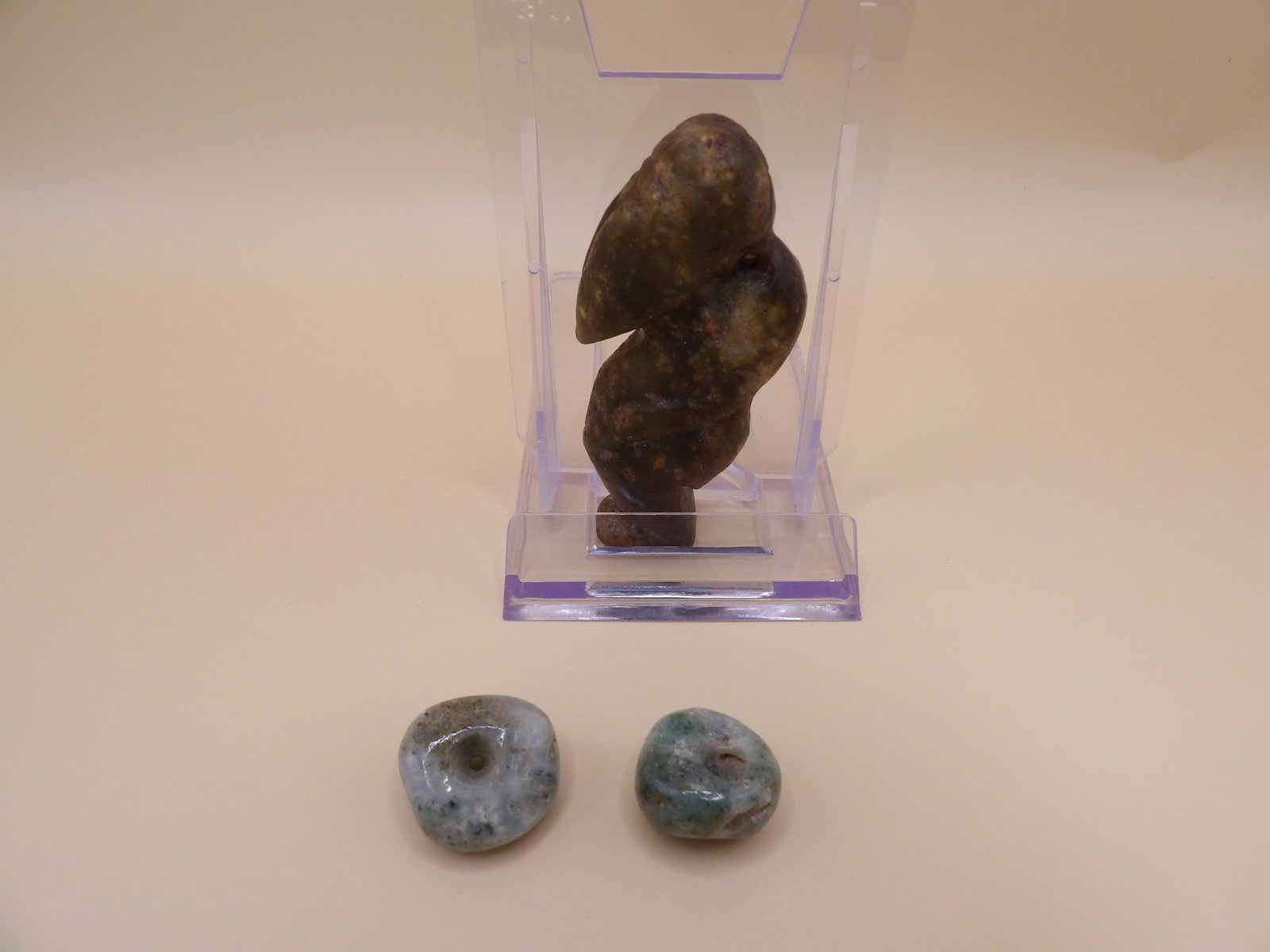 Lot of 3 antique pre-columbian jade spools and jade figurine: Jade figurine is 2.8 inches height.