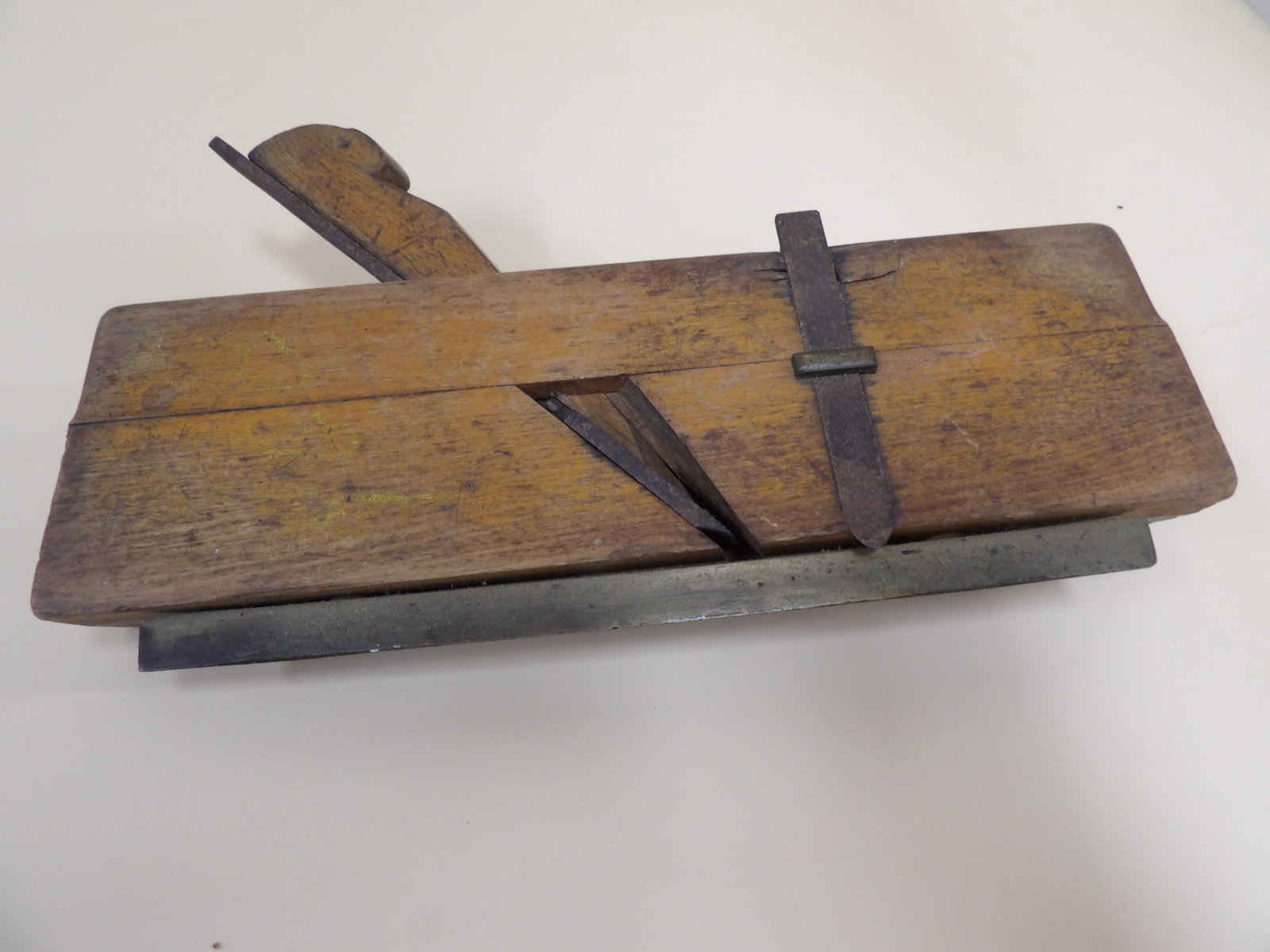 antique wood molding plane: 10 inches length. We will inhouse ship items to you very affordable and efficient. Select self-arrange shipping.