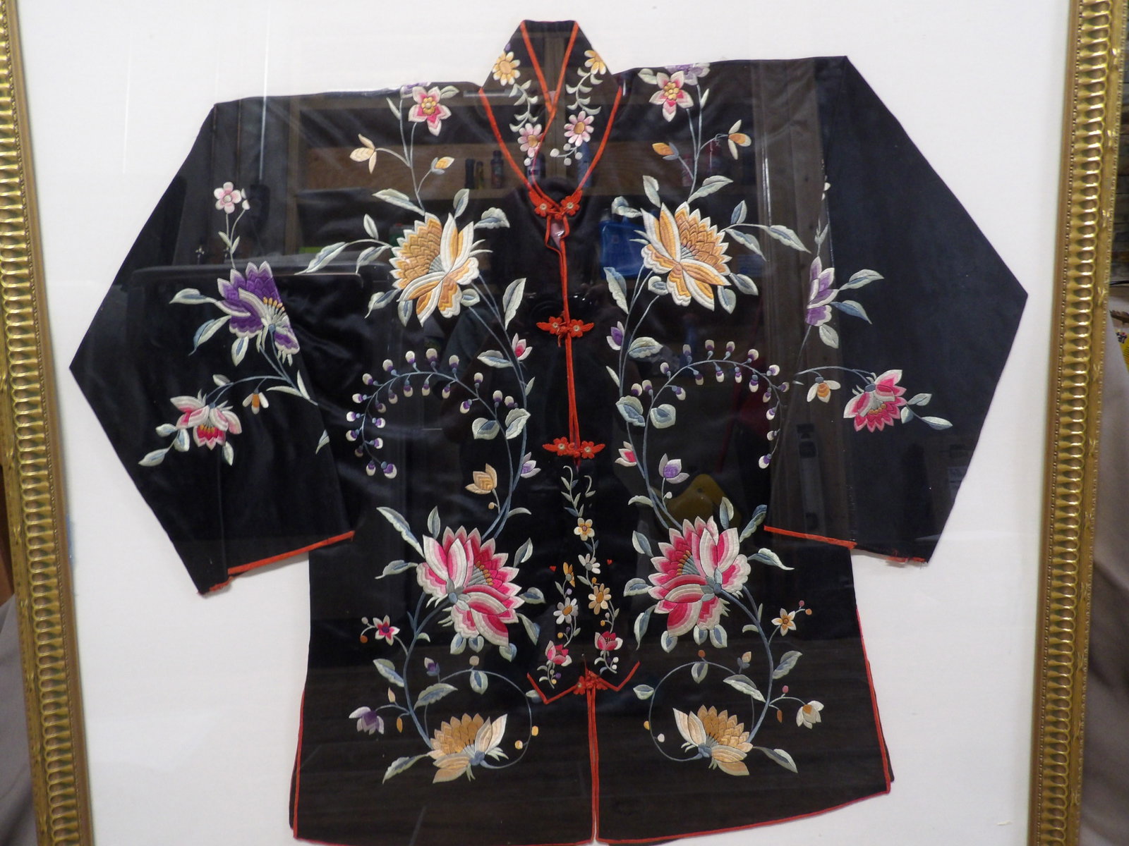 Chinese framed floral pattern embroidery black color gown: Frame size is 35 x 33.6 x 1 inches. We will inhouse ship items to you very affordable and efficient. Select self-arrange shipping.