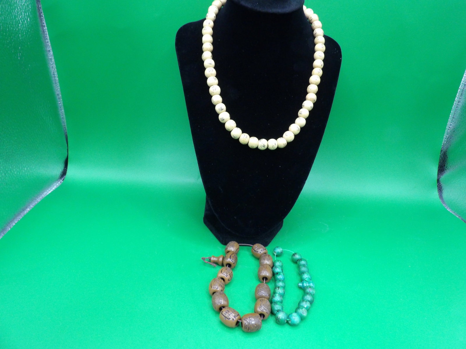 Lot of 3 Chinese prayer beads necklace and bracelets (1 of 5)