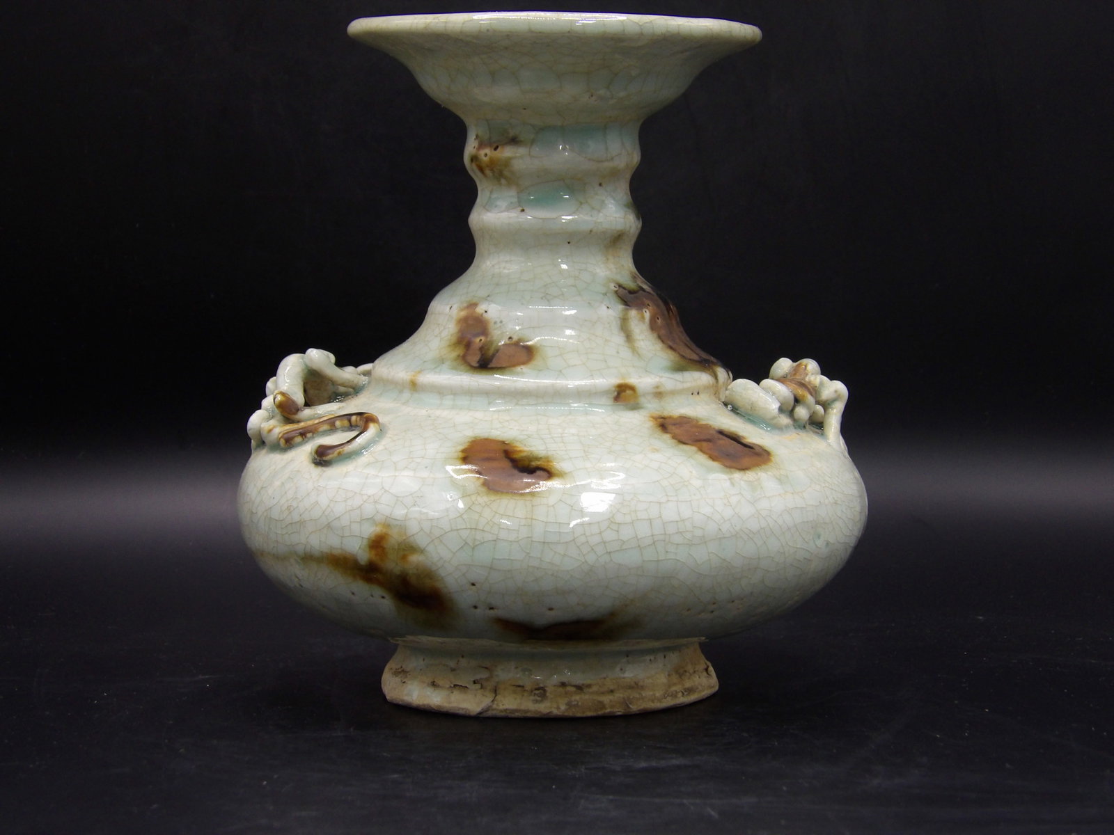 antique Chinese Chilong motif crack porcelain vase: Size is 5.7 x 6 x 6 inches. We will inhouse ship items to you very affordable and efficient. Select self-arrange shipping.