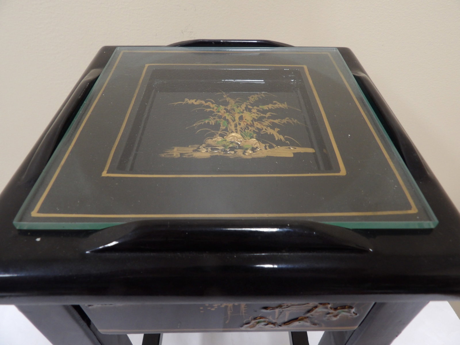 black lacquered small side table with chinoiserie landscape inlay and glass top: Approx. 16 inches height. We will inhouse ship items to you very affordable and efficient. Select self-arrange shipping.
