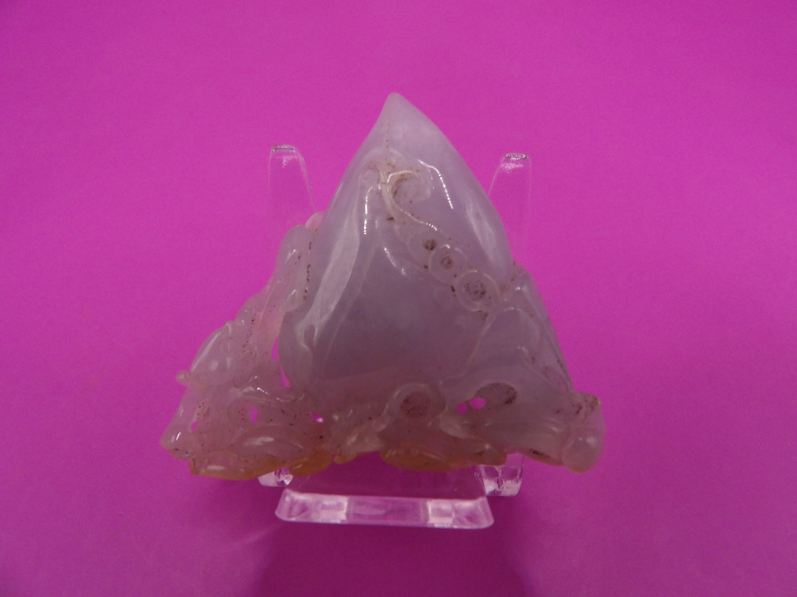 Chinese jadeite jade carved bat and peach: 1.7 inches length. 21 grams. We will inhouse ship items to you very affordable and efficient. Select self-arrange shipping.