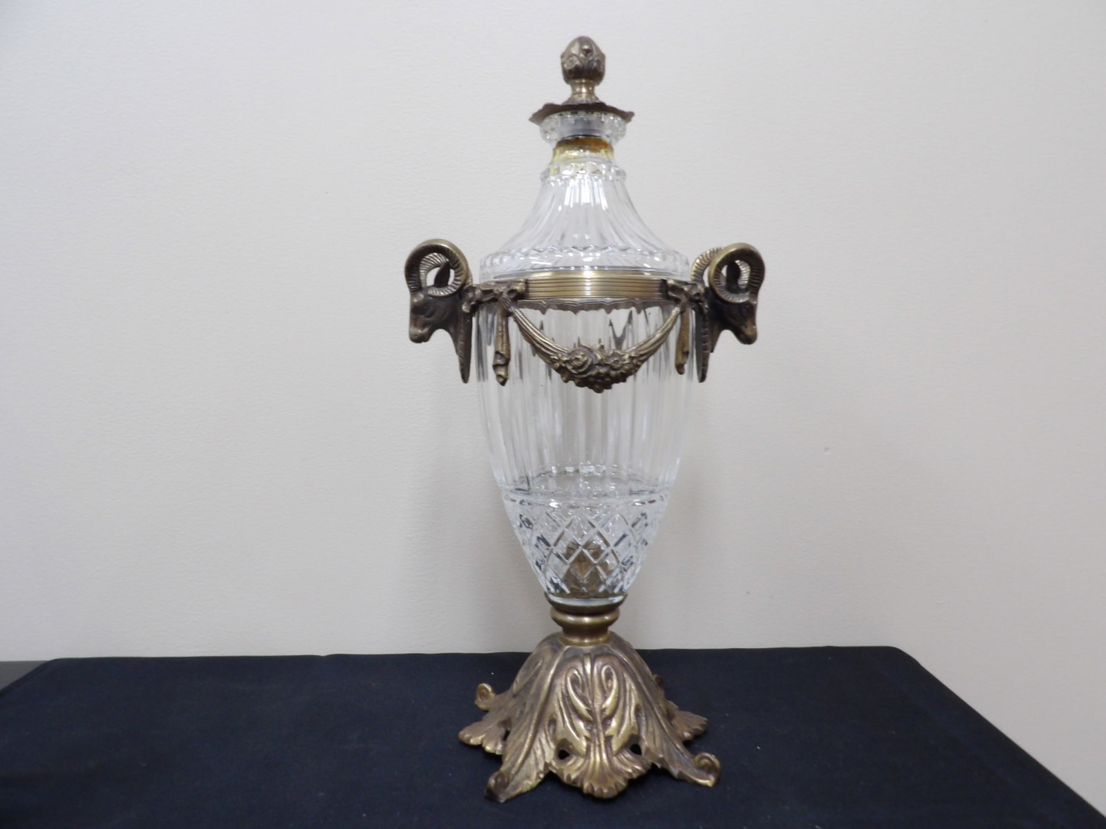19th century French crystal and bronze cassolette urn with ram head handles: 17.4 inches height. We will inhouse ship items to you very affordable and efficient. Select self-arrange shipping.