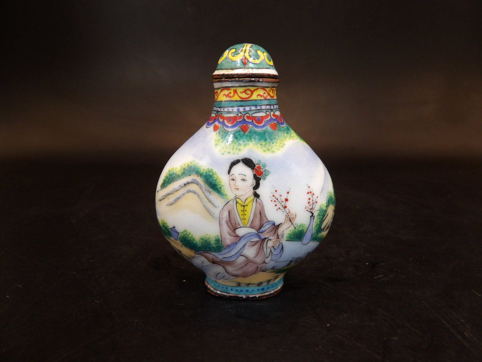 Chinese copper enamel snuff bottle with Qianlong mark: 2.2 inches height. We will inhouse ship items to you very affordable and efficient. Select self-arrange shipping.