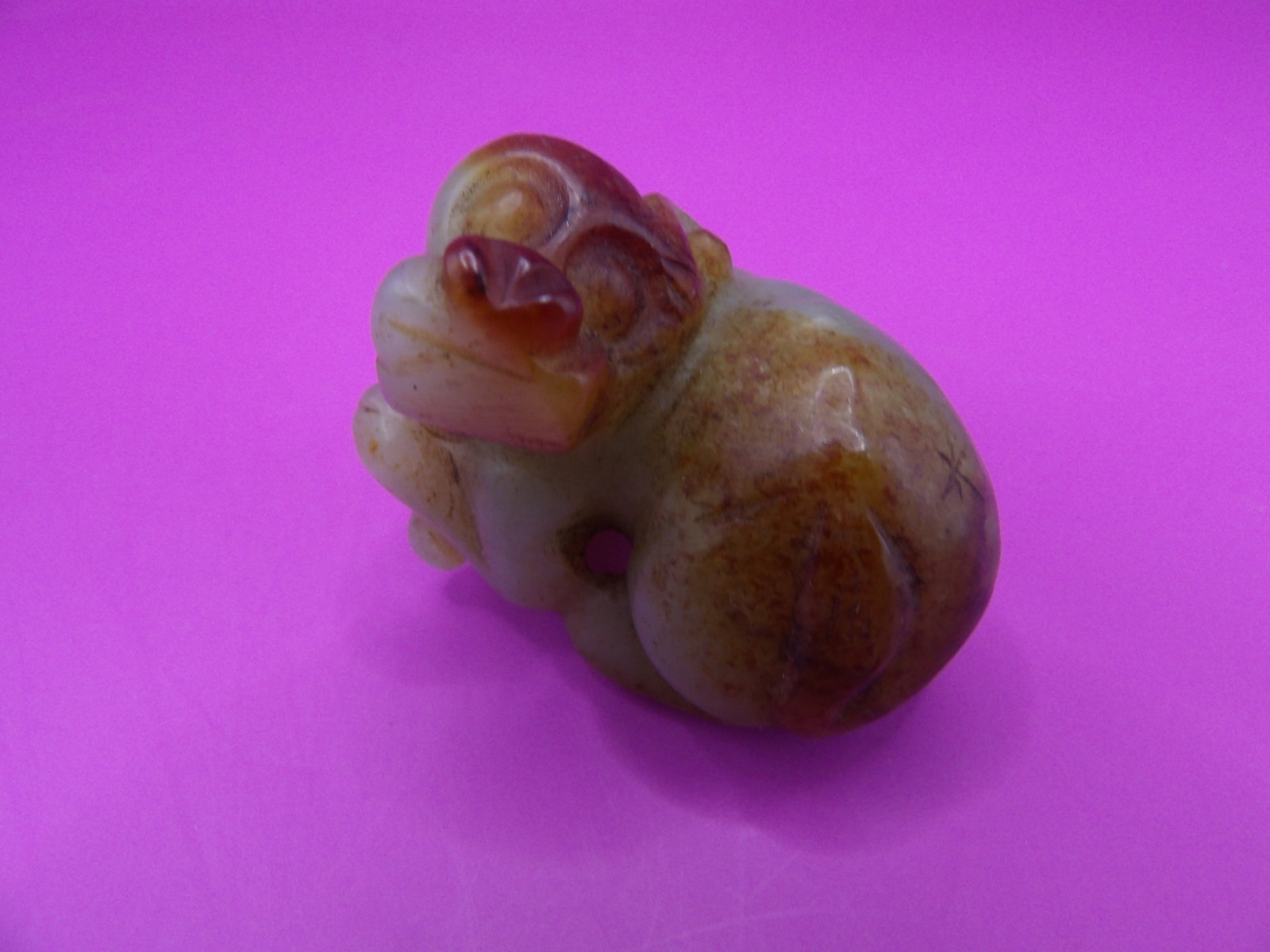 Chinese jade beast carved statue - Please choose self arranged shipping for in house shipping.: 1.7 inches length. 63 grams. We will inhouse ship items to you very affordable and efficient. Select self-arrange shipping.