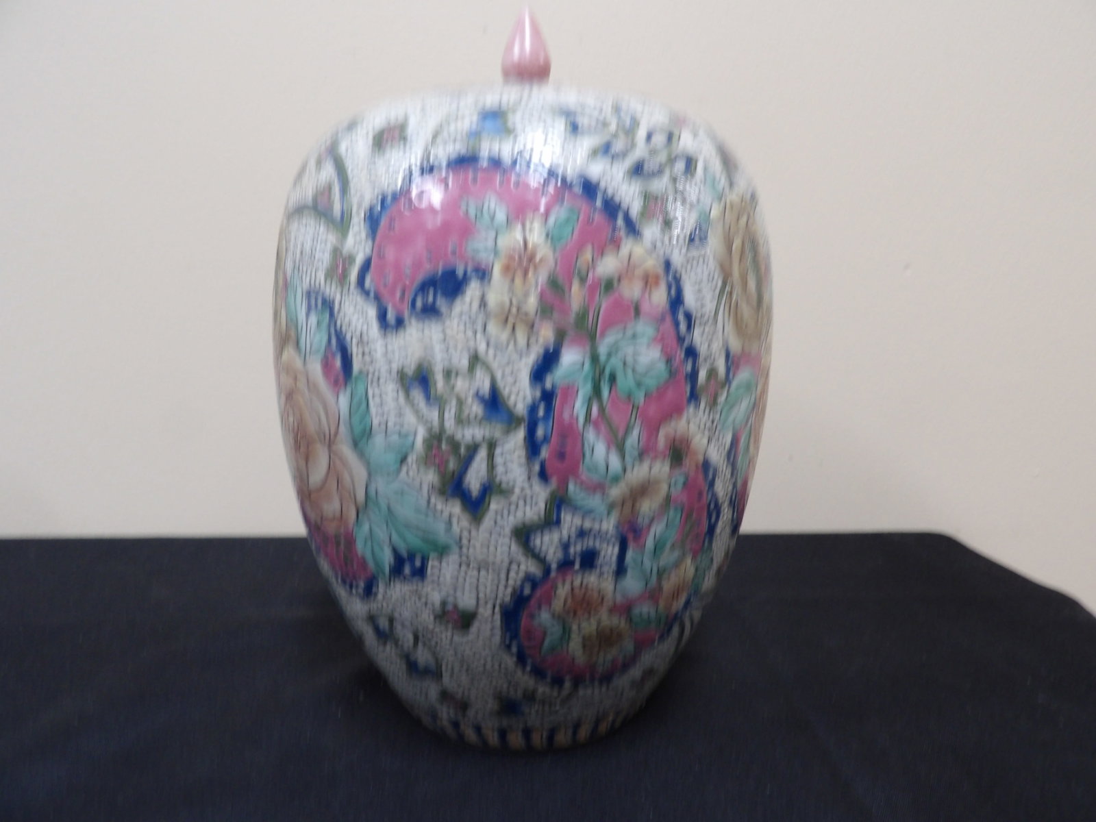 Chinese export porcelain ginger jar: Approx. 10 inches height.