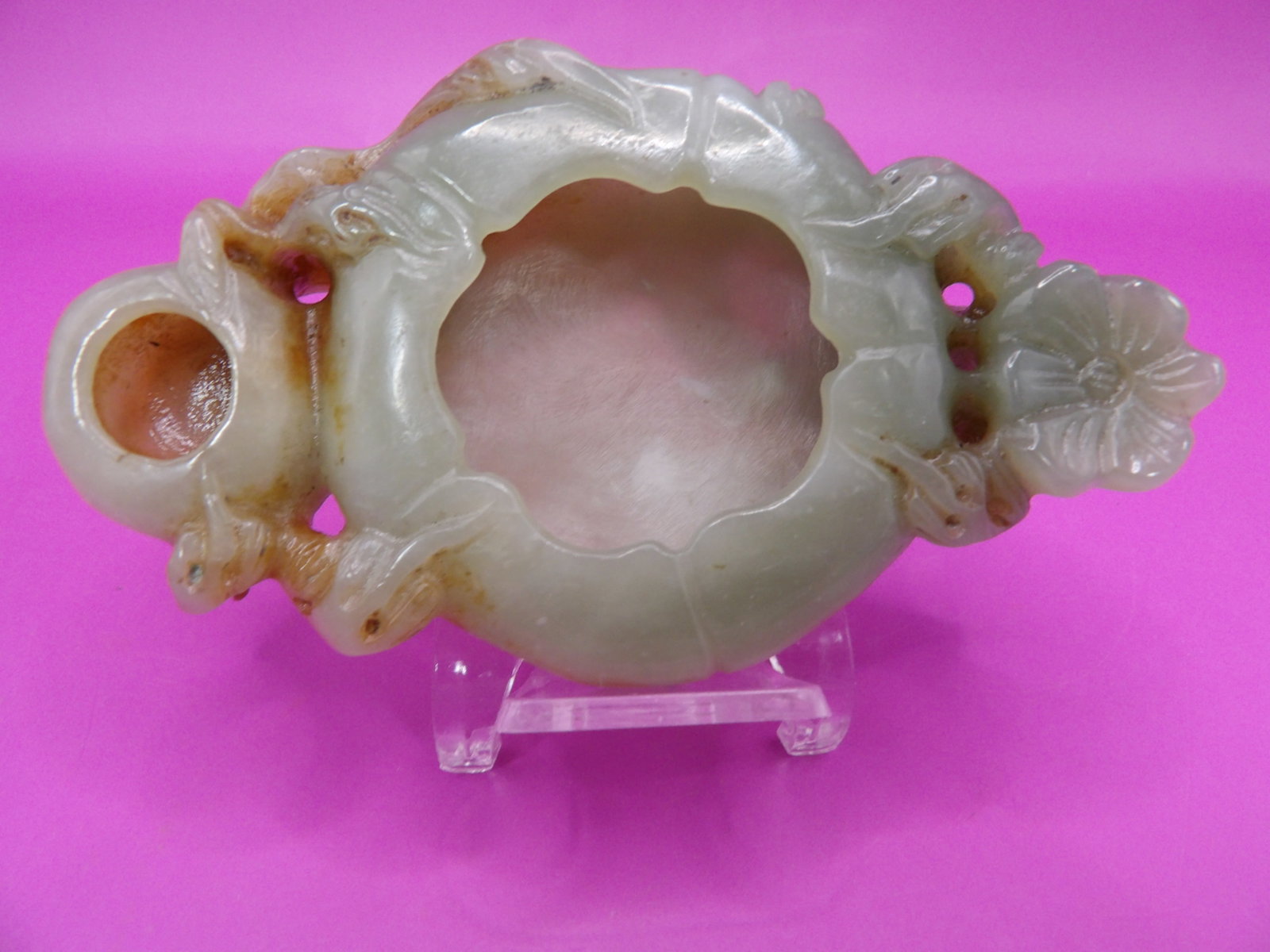 fine carved Chinese jade double brush pot: 4.2 inches length. 121 grams. We will inhouse ship items to you very affordable and efficient. Select self-arrange shipping.