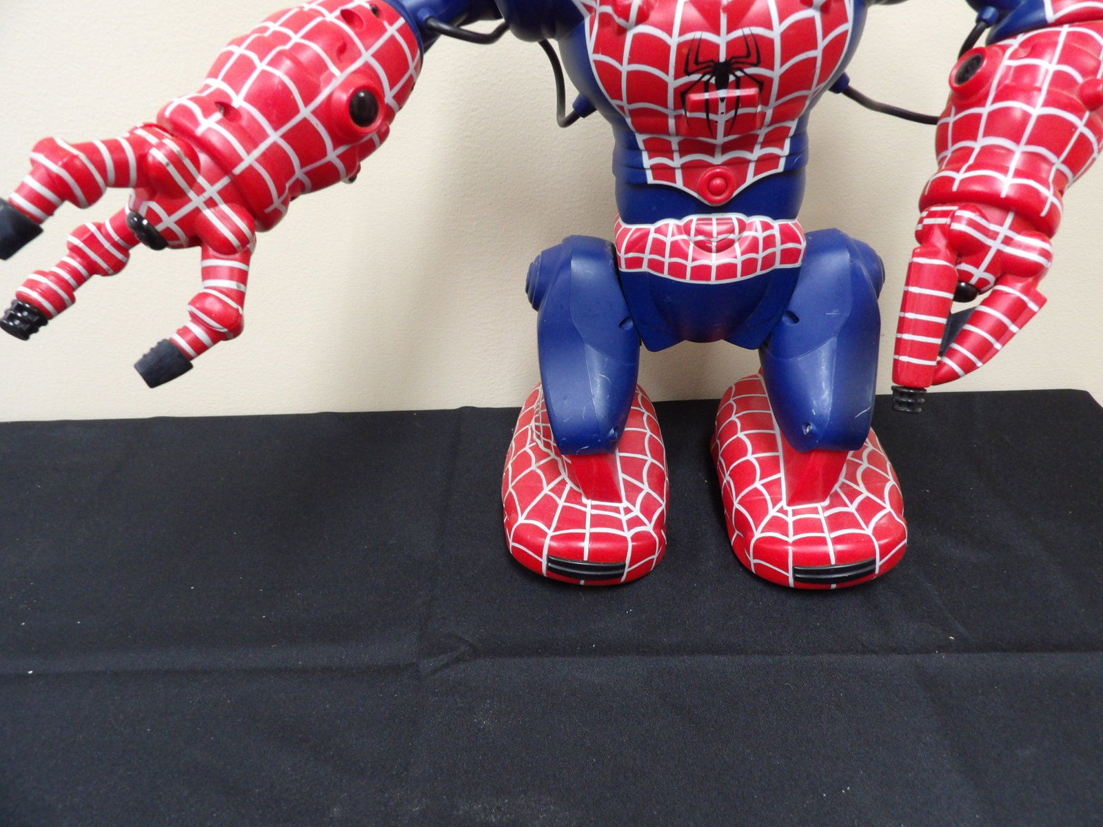 2007 Marvel Spider man large Spidersapien WowWee robot - 3