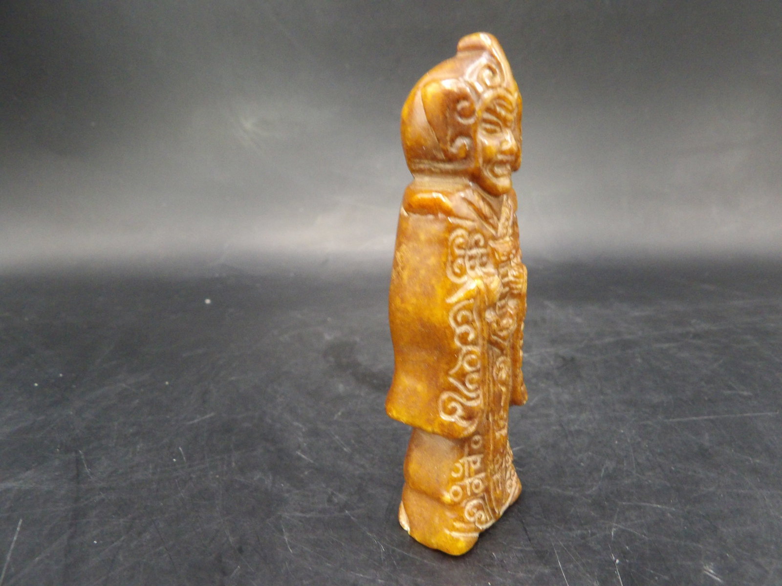 Chinese jade fine carved figurine - 2