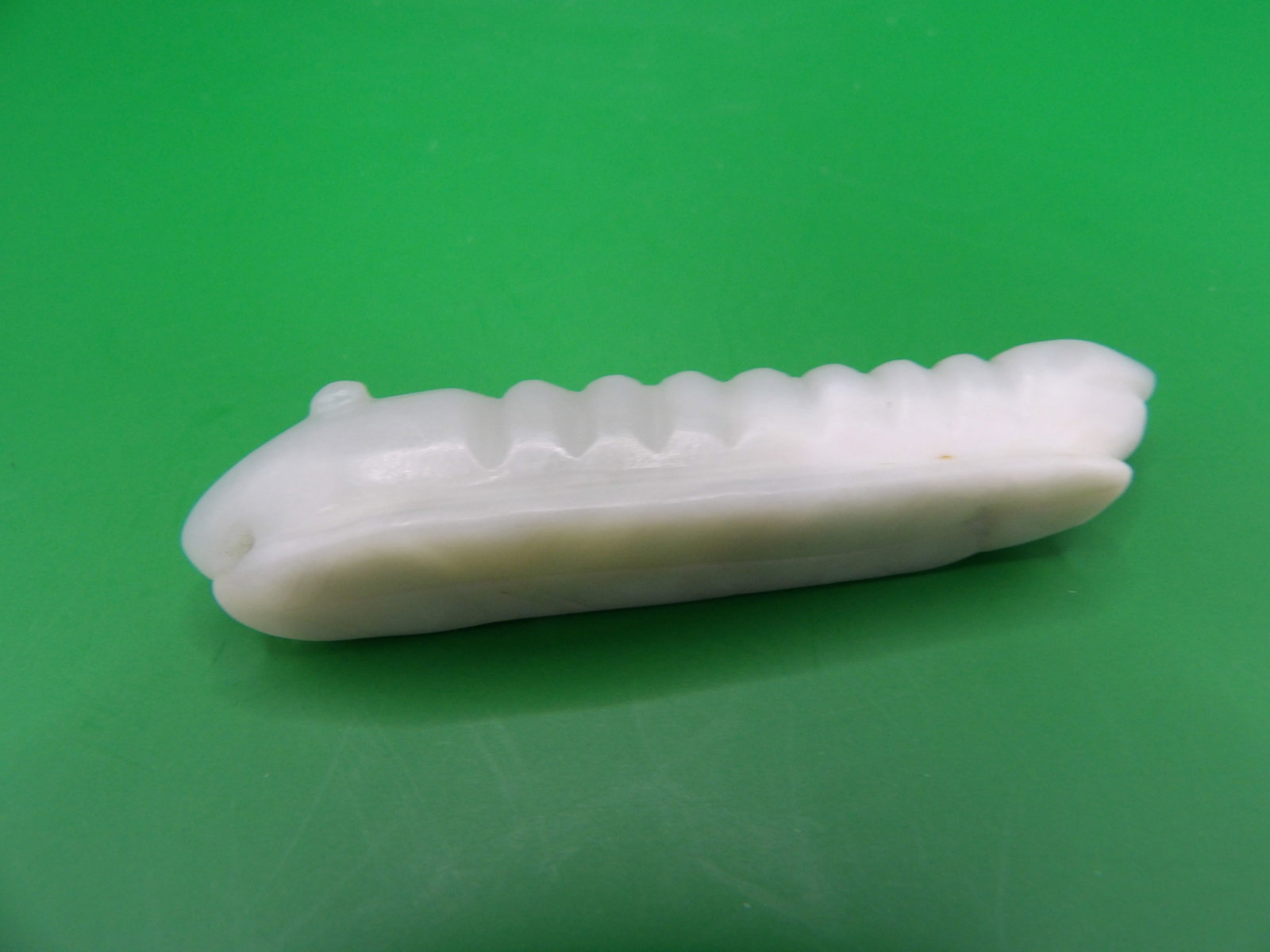 Chinese jade worm carving - 2