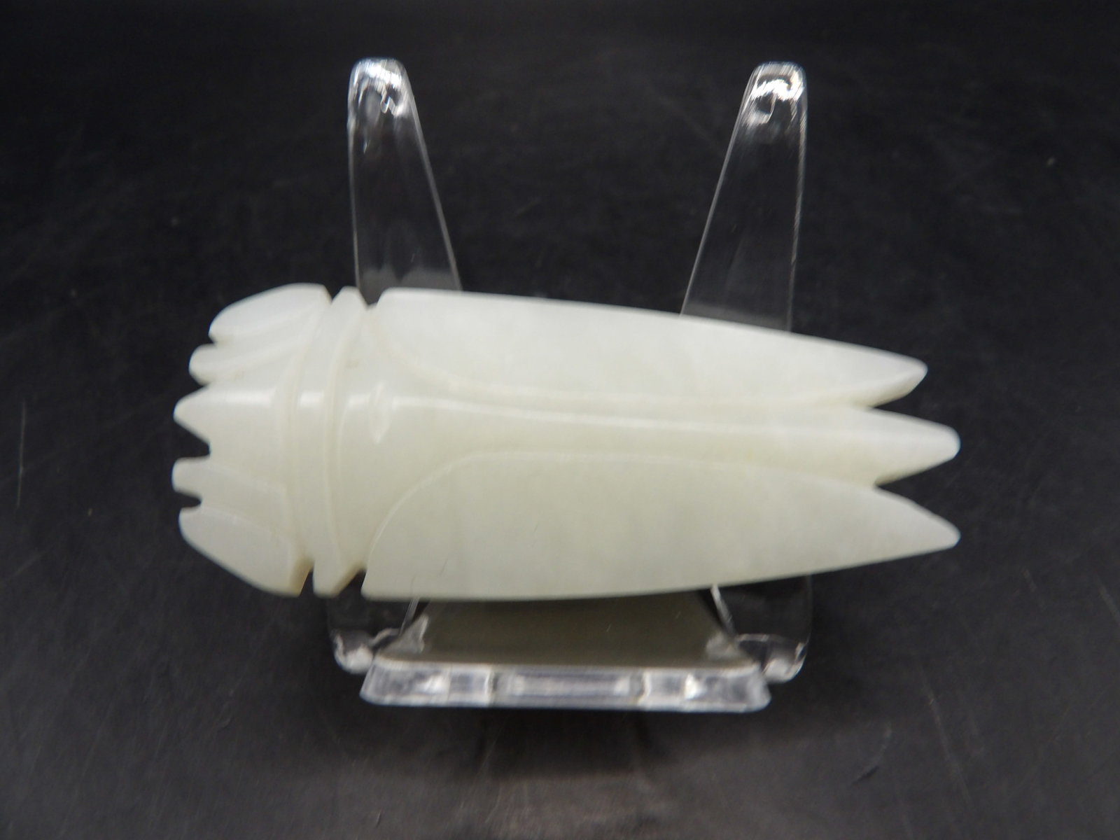 Chinese jade cicada carving - 3