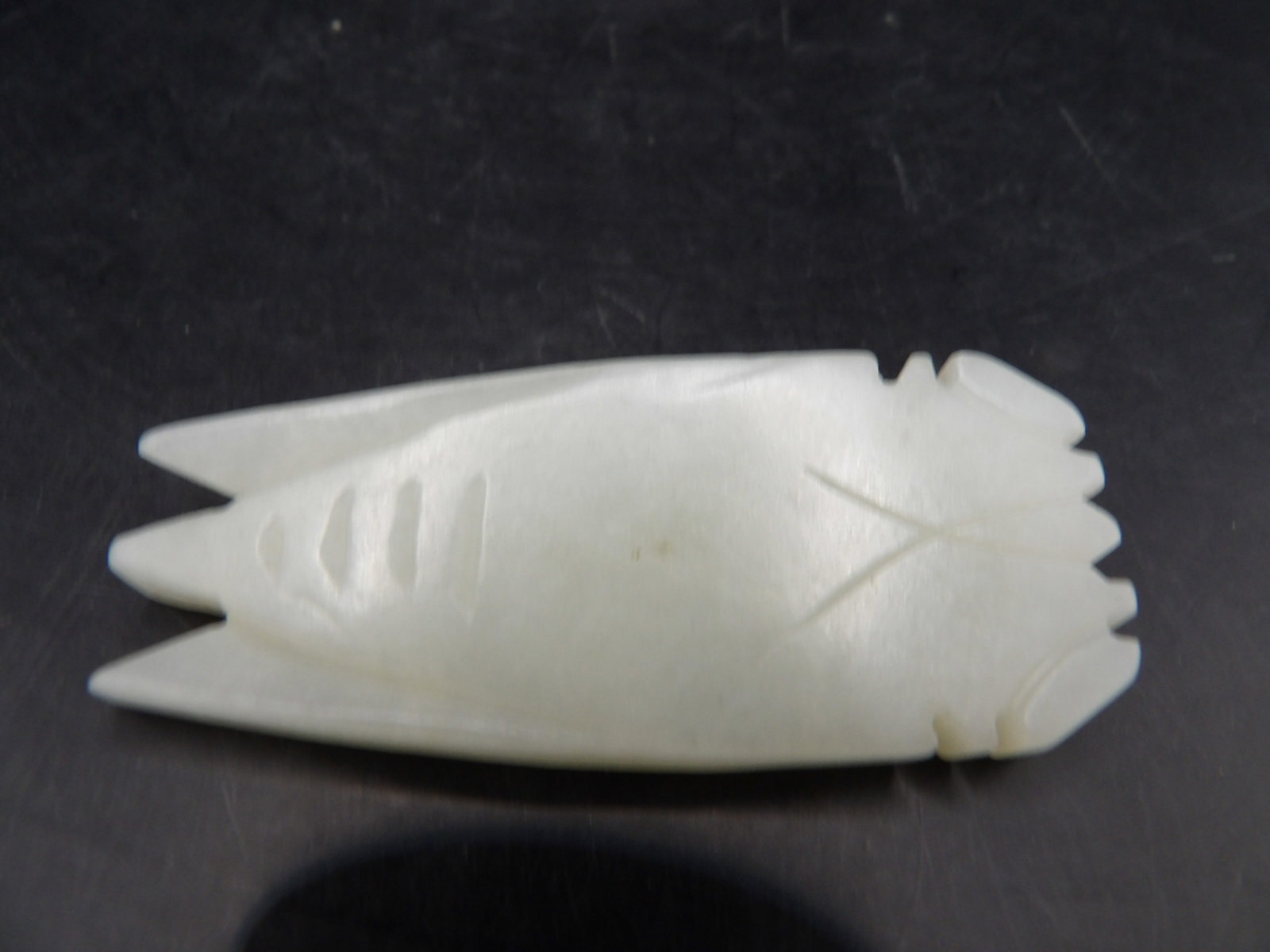 Chinese jade cicada carving - 4