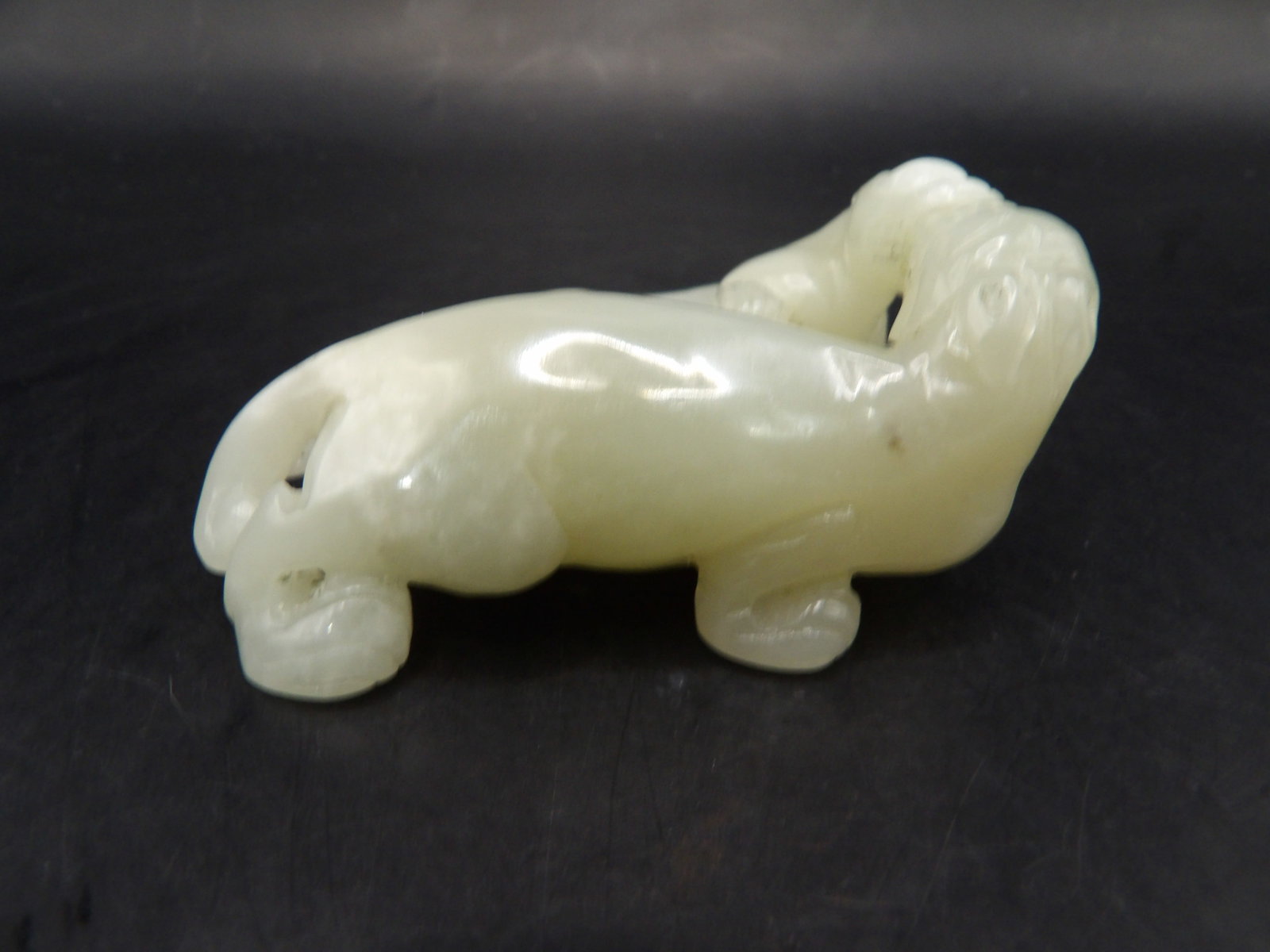 Chinese nephrite jade double beasts carving - 2