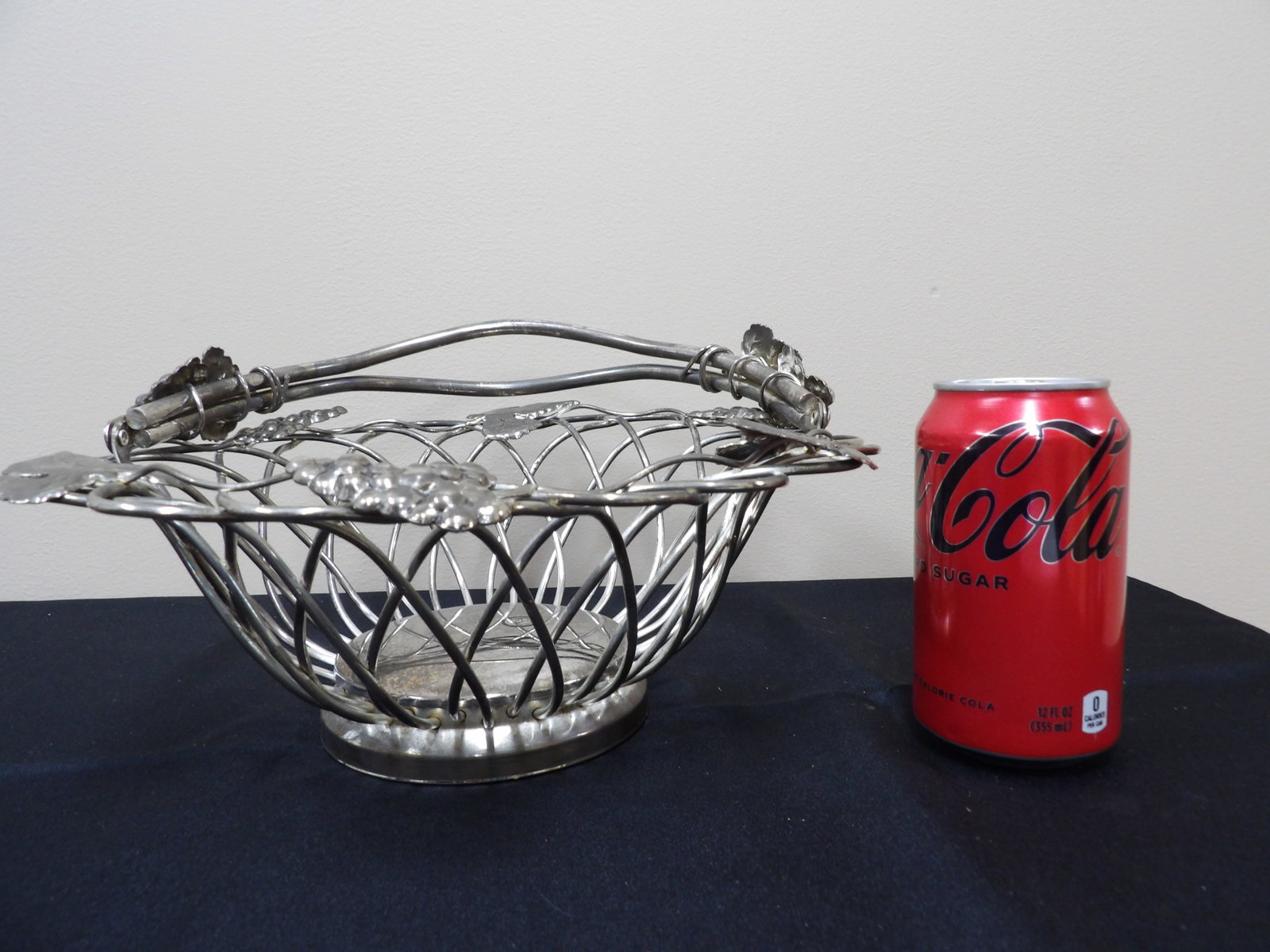 Godinger Silver Art Co. Basket: Silver plated basket. We will inhouse ship items to you very affordable and efficient. Select self-arrange shipping.