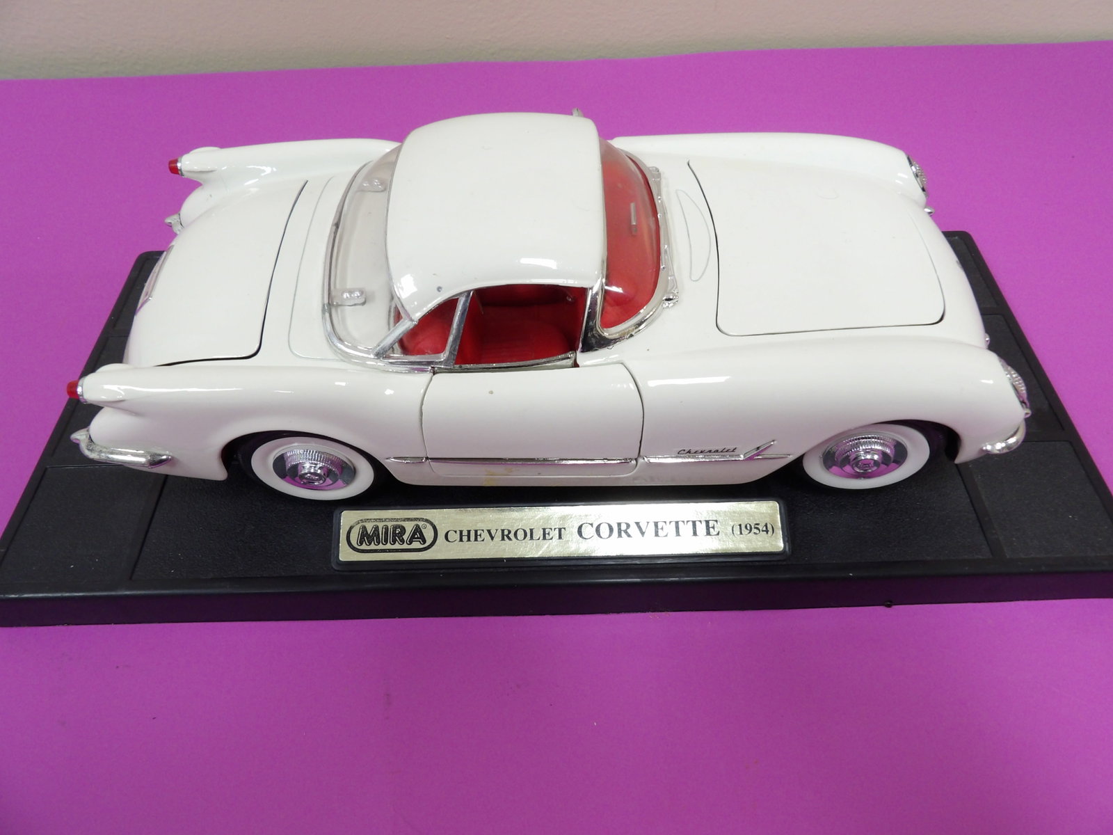 Mira 1954 Chevrolet Corvette 1:18: 9.2 inches length. We will inhouse ship items to you very affordable and efficient. Select self-arrange shipping.