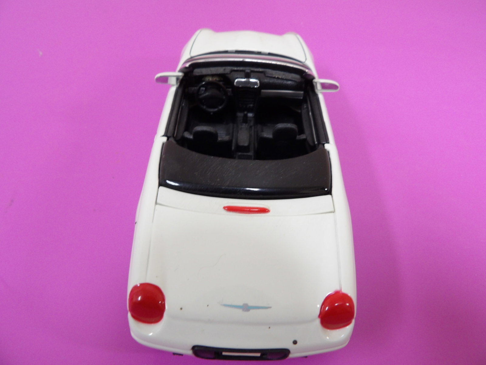 1:25 Maisto Ford Thunderbird - 2