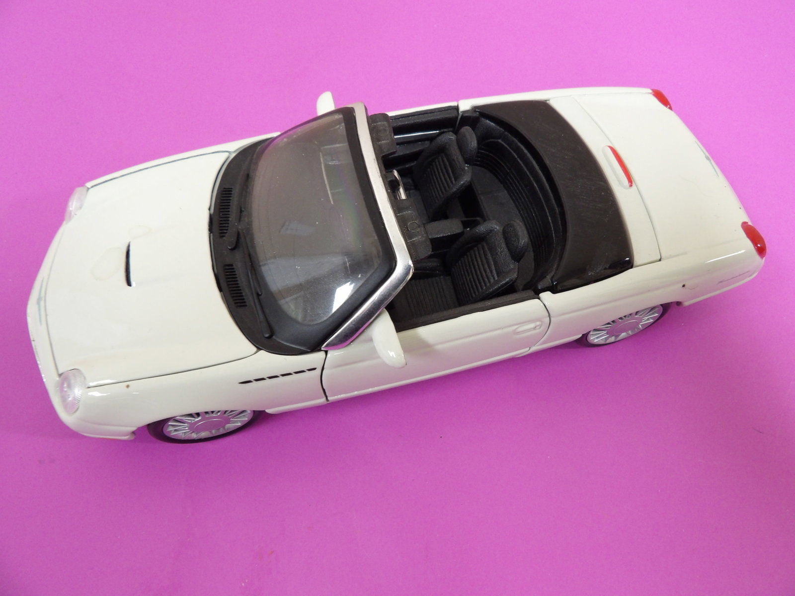 1:25 Maisto Ford Thunderbird - 5
