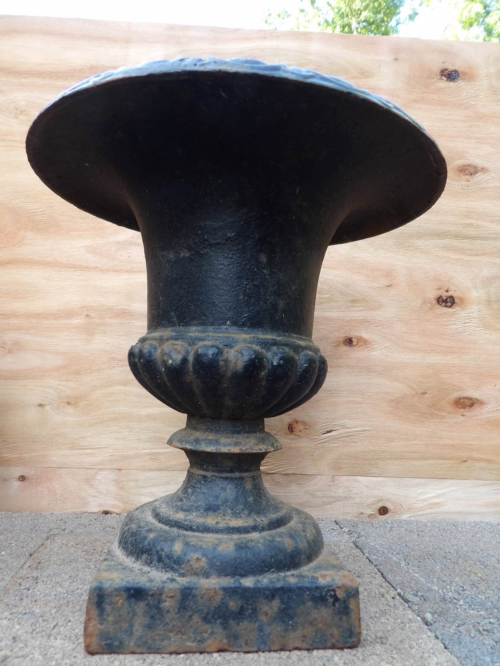 vintage cast iron garden urn with a square base and decorative rim: 11.7 inches height.