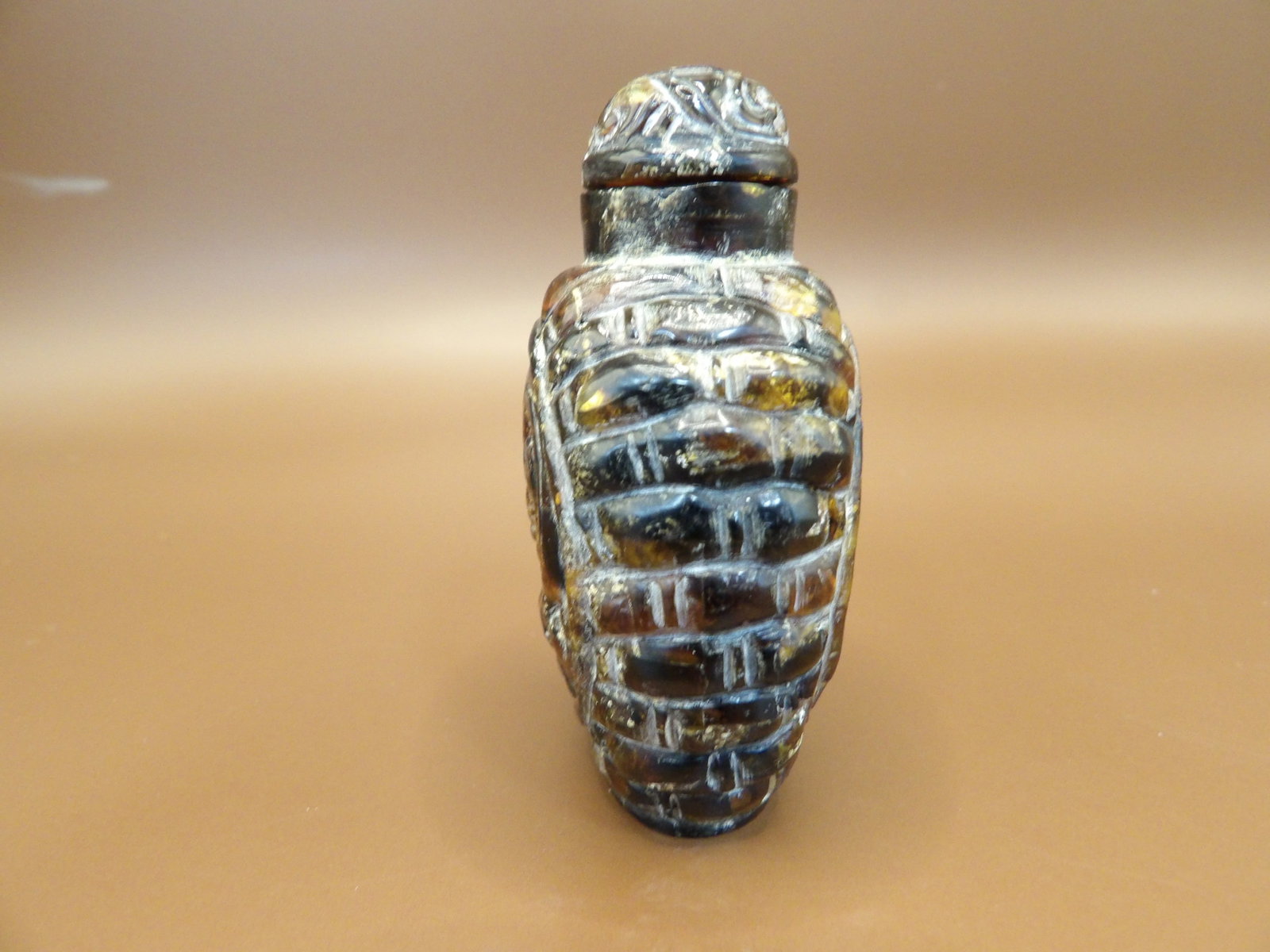 Chinese antique amber snuff bottle - 2