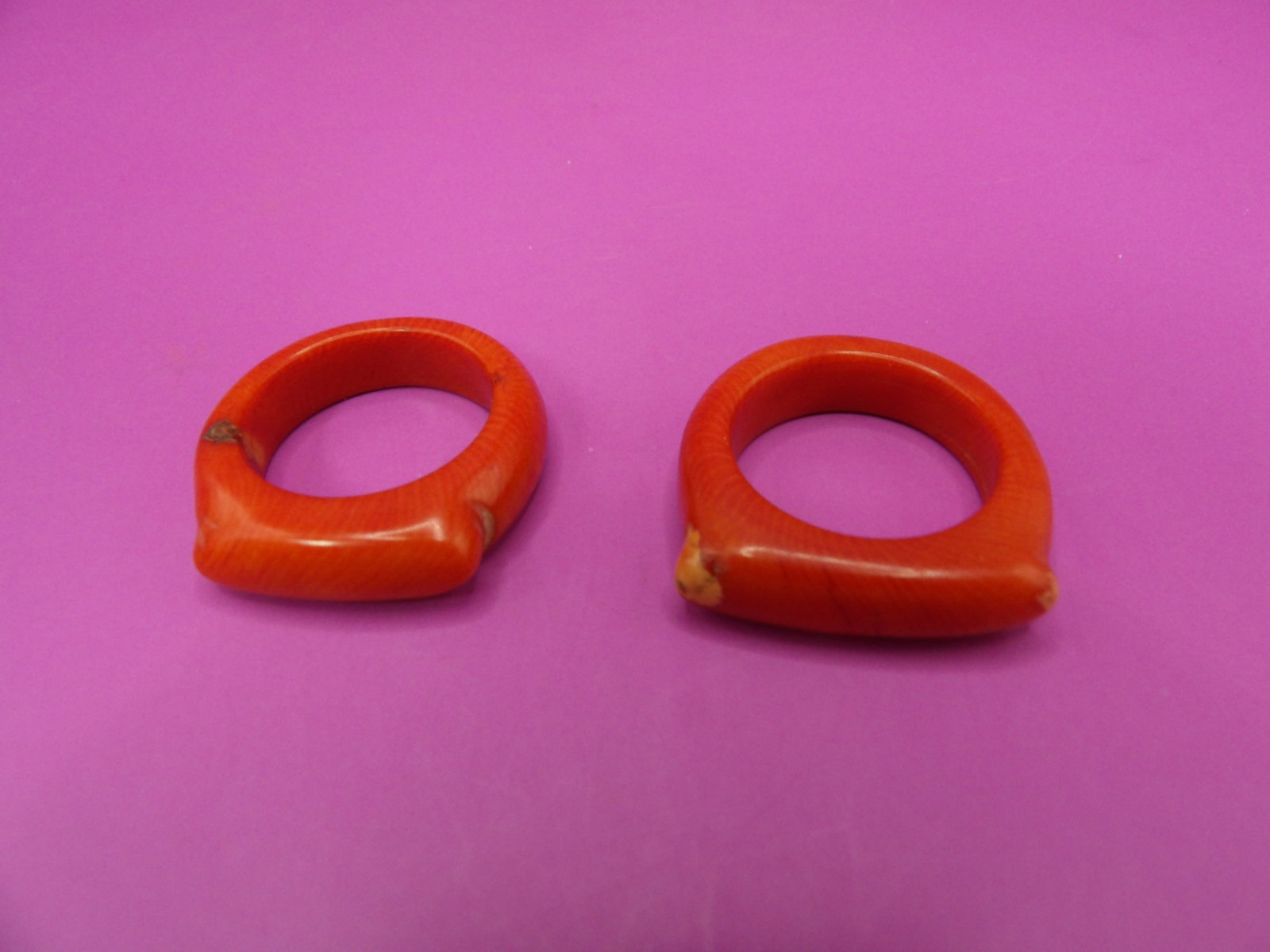 carved coral rings lot of 2: 1.1 inches length. 13 grams. We will inhouse ship items to you very affordable and efficient. Select self-arrange shipping.