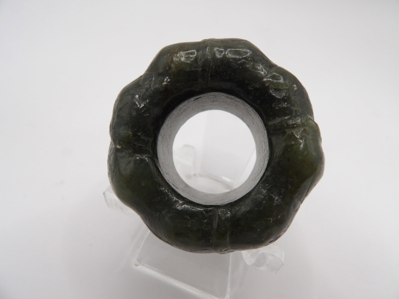 Chinese jade carved thumb ring - 2