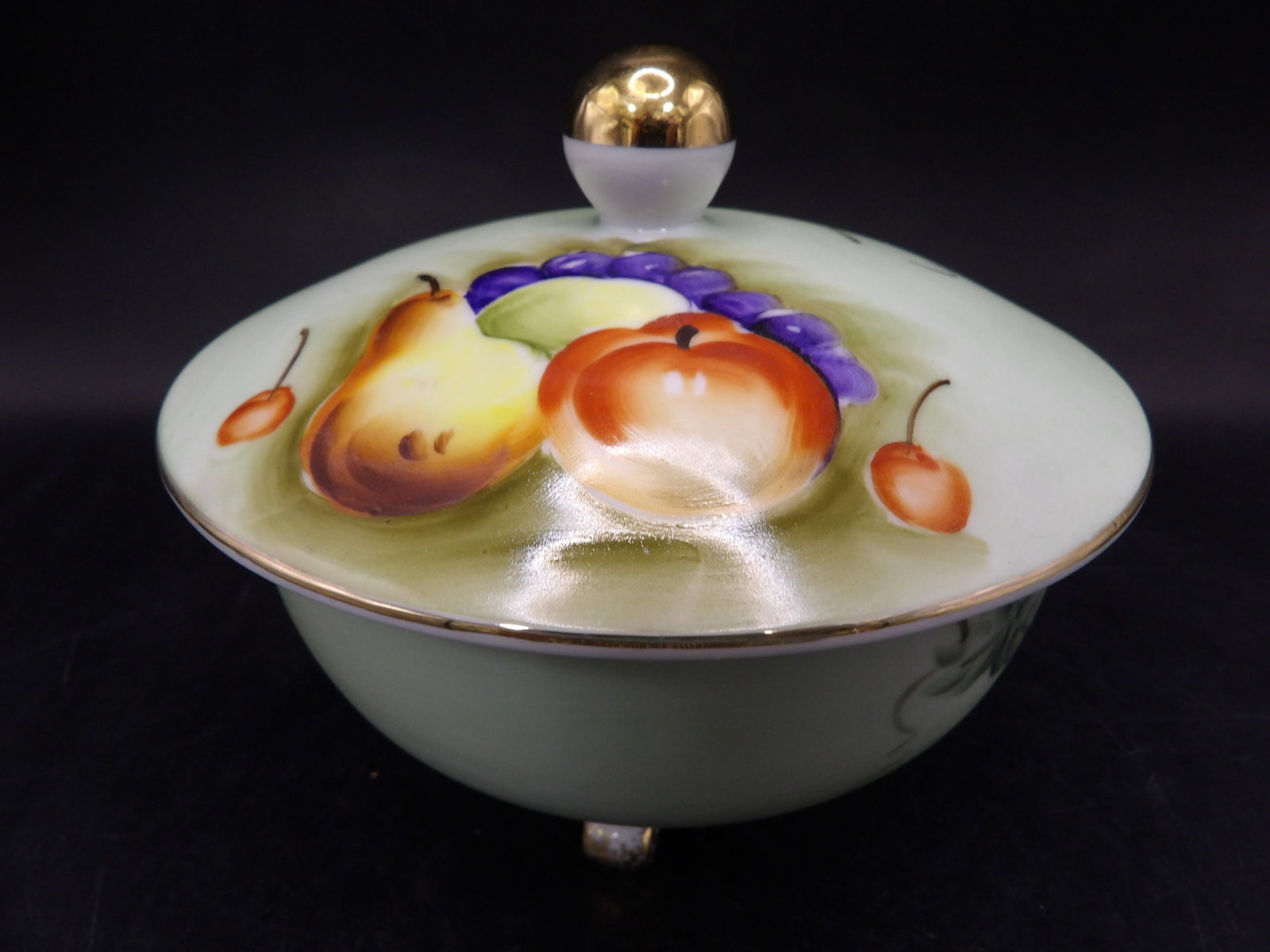 hand painted Lefton porcelain footed fruit bowl with gold accents: 4.4 inches height.