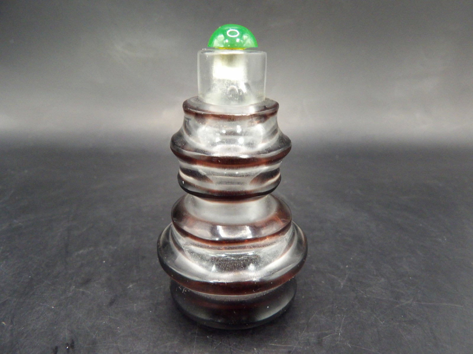 Chinese glass snuff bottle with multiple layers - 3