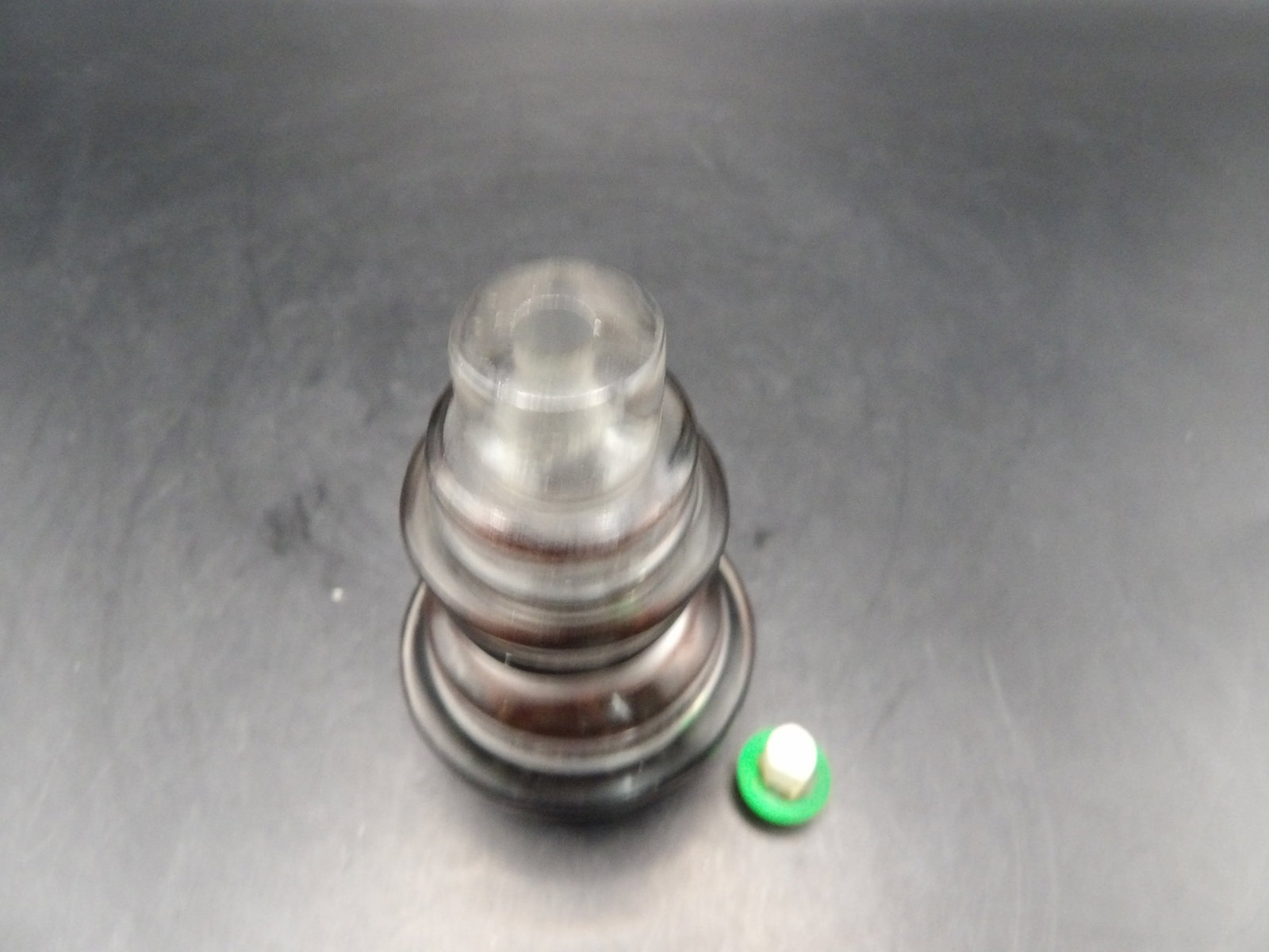 Chinese glass snuff bottle with multiple layers - 4