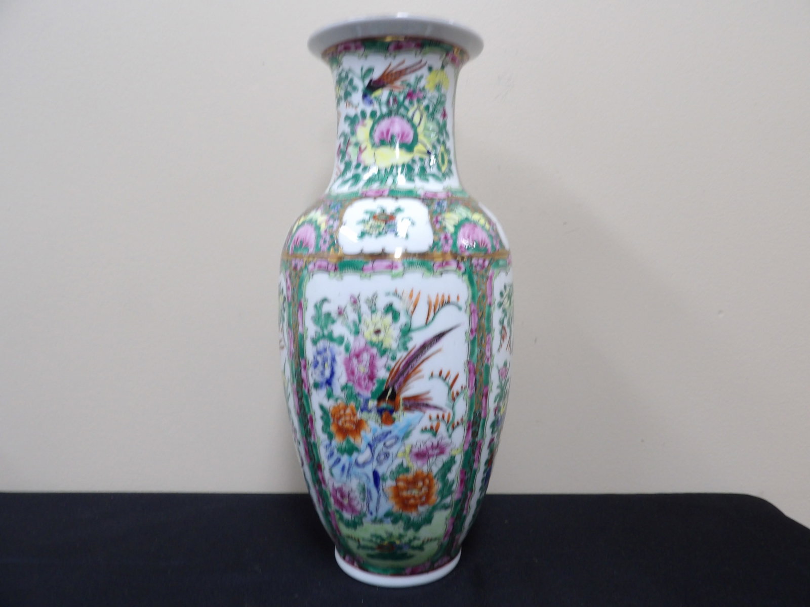 Chinese rose medallion porcelain vase: 14.3 inches height.