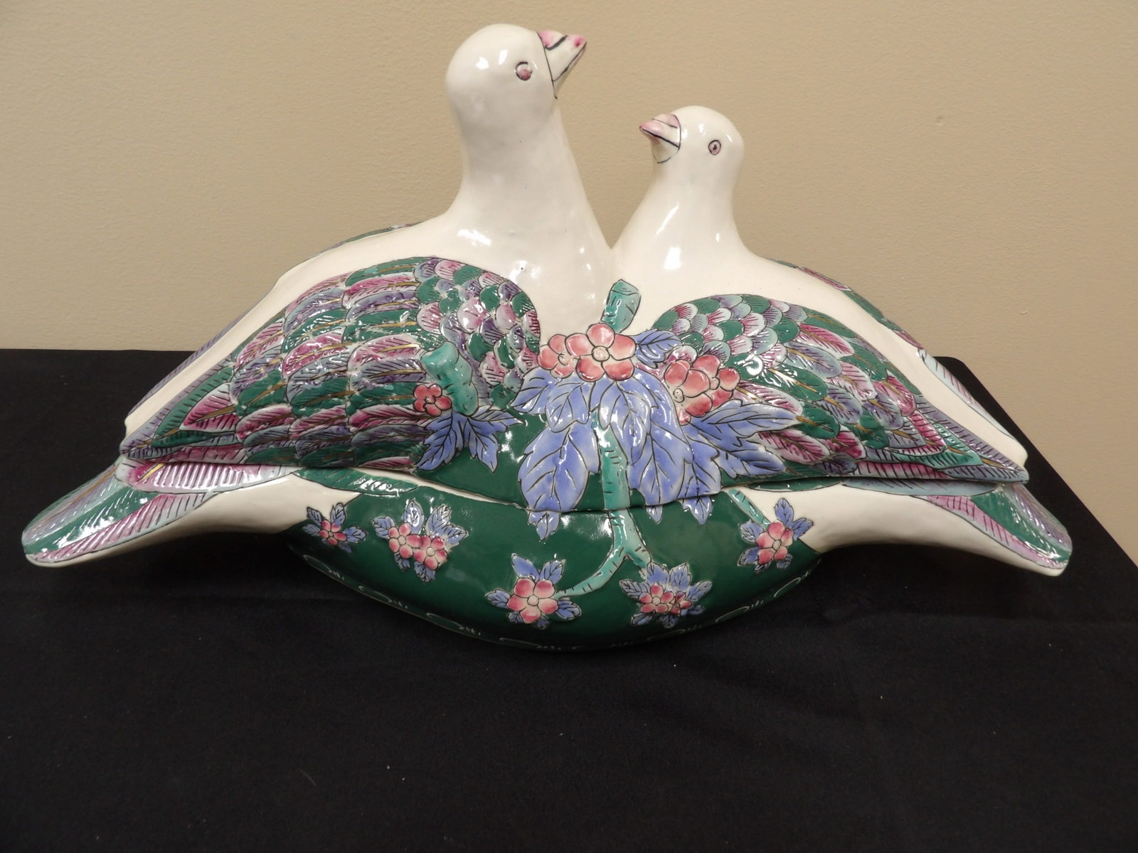 vintage porcelain tureen featuring two love doves: 18.5 inches length.